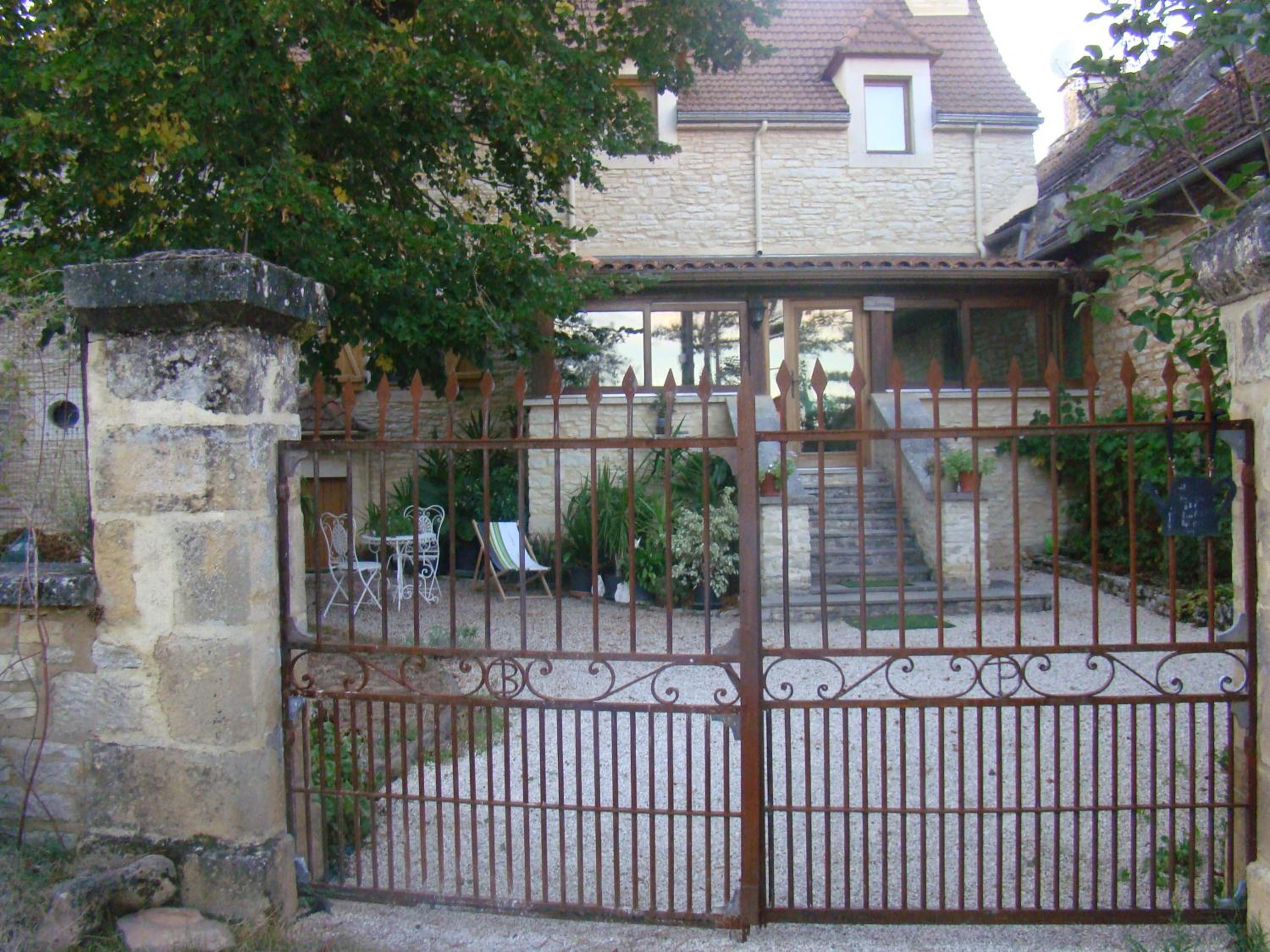 Le tilleul à fleurs view 3