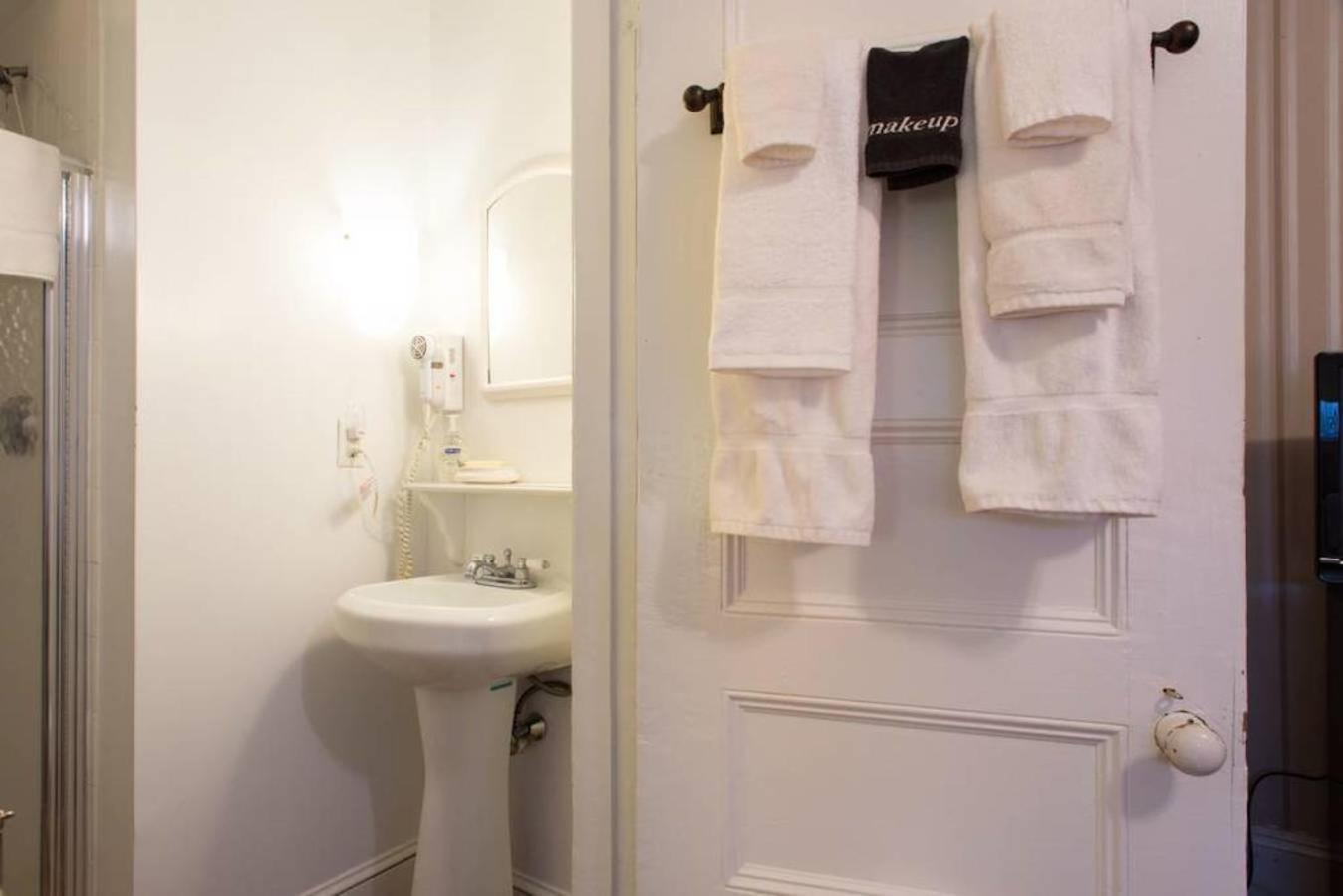 The Coolidge Corner Guest House: A Brookline Bed and Breakfast