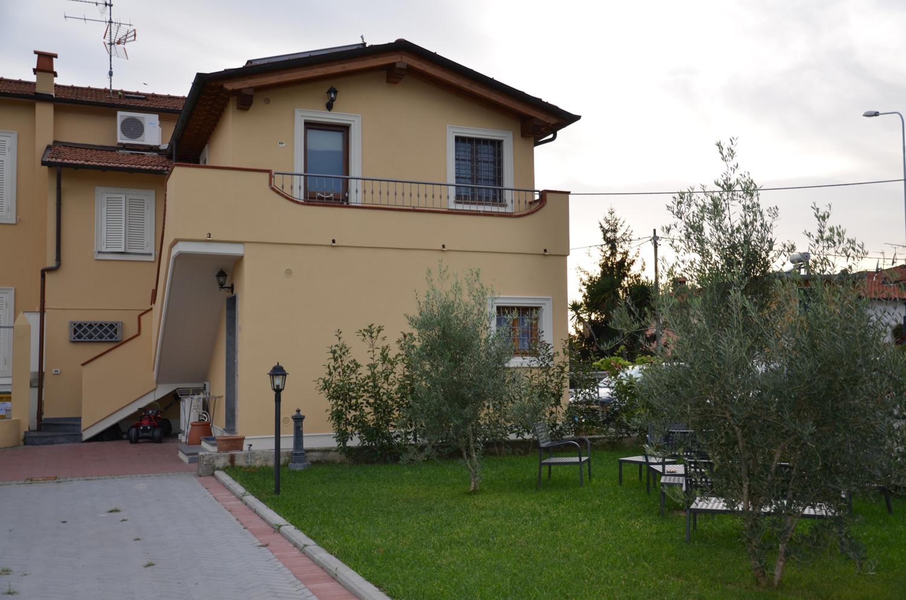 Photo 19