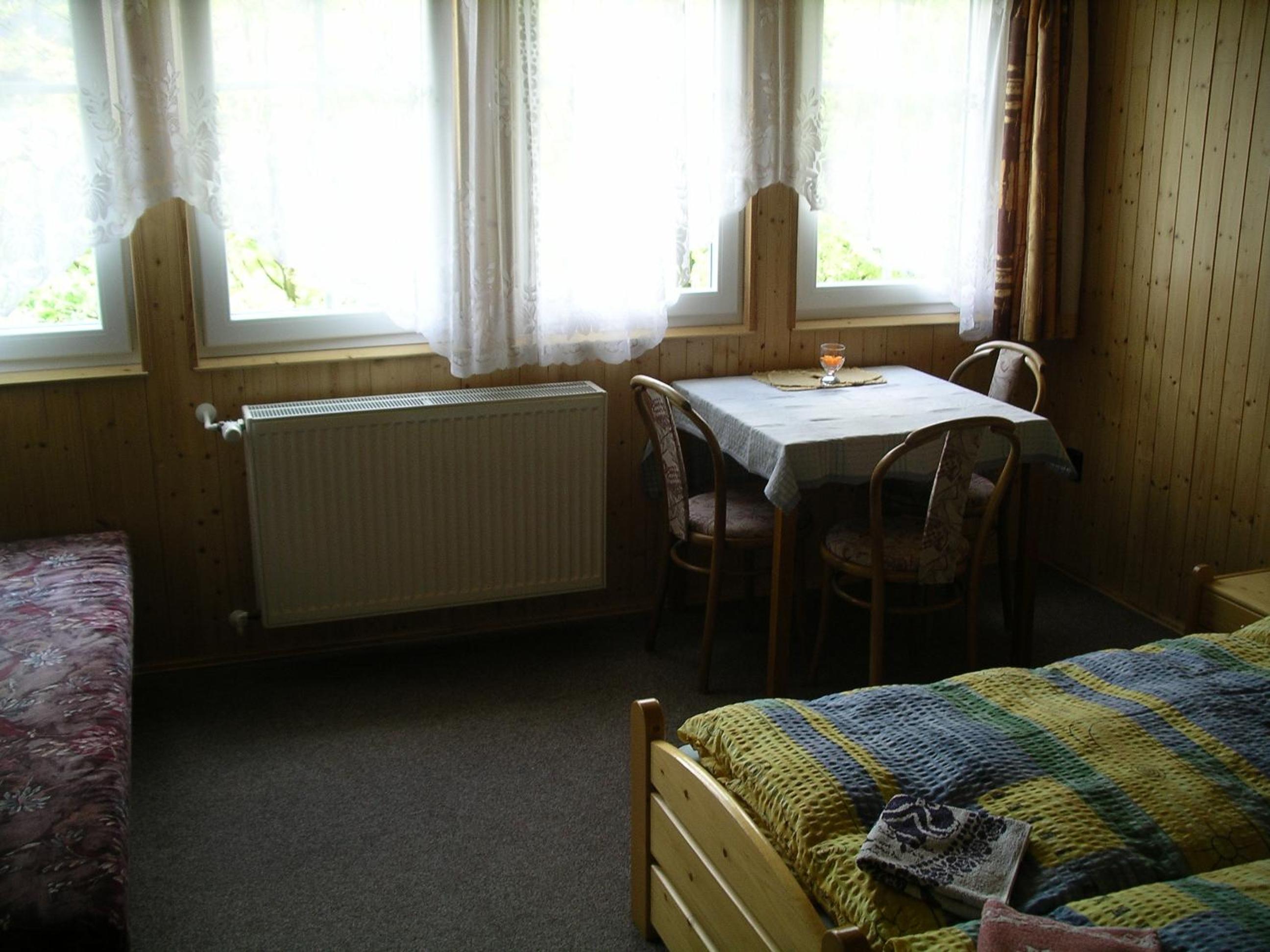 Pension 48