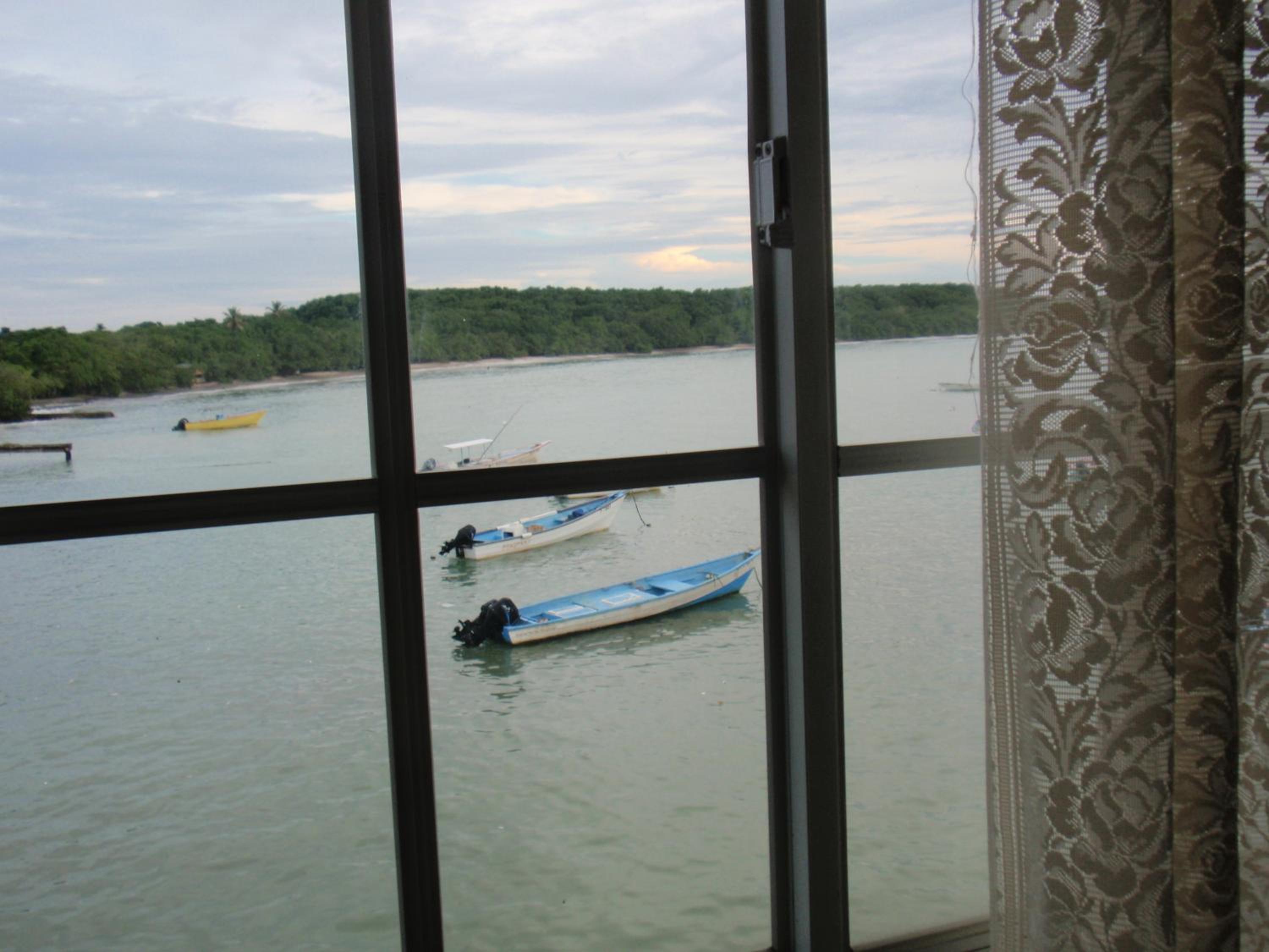 Memories Cottage and Apartments view 5