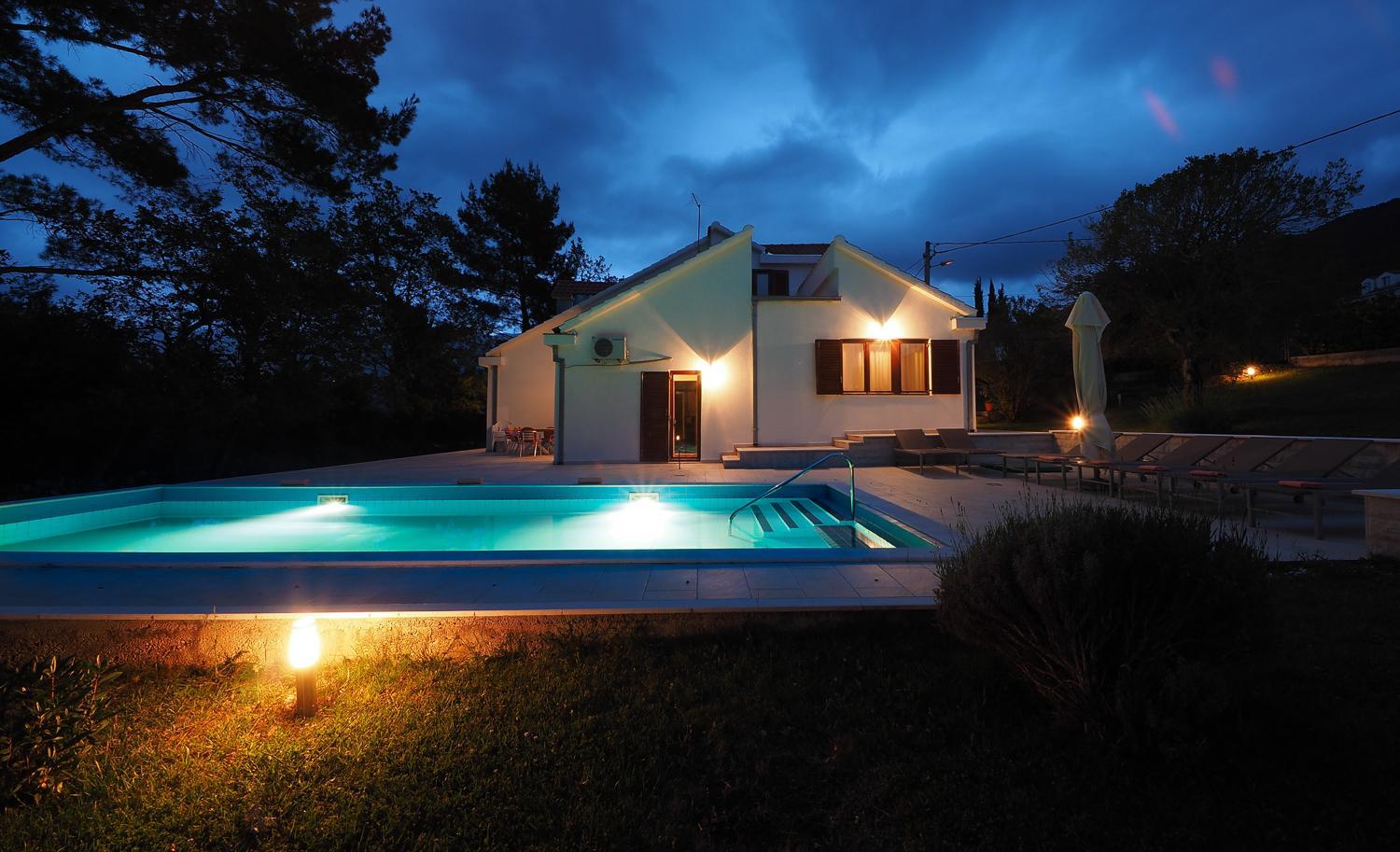 Photo 34