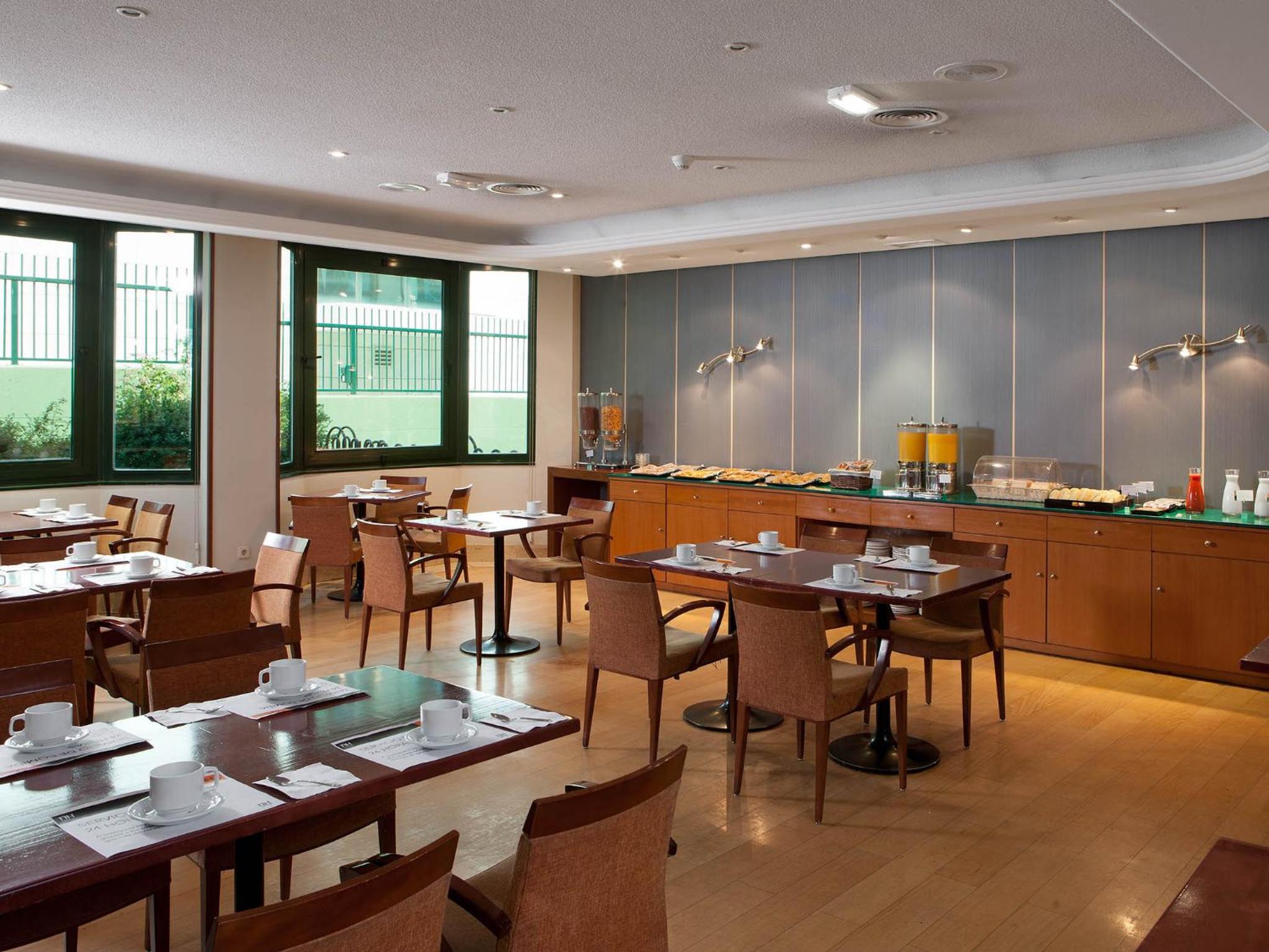 Las Rozas de Madrid Vacations - Apartamentos TH Las Rozas - Property Image 2