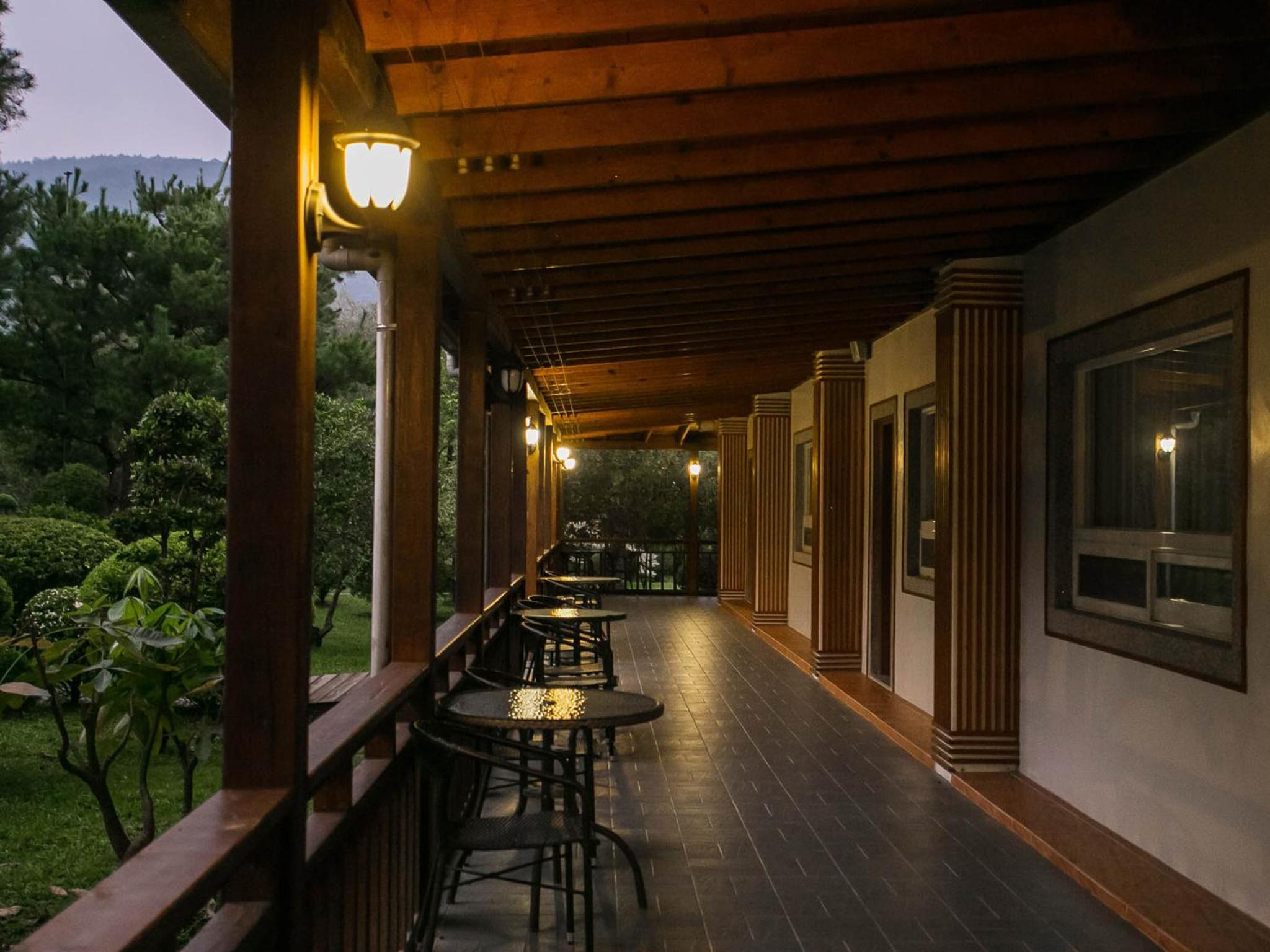 Flying Villa