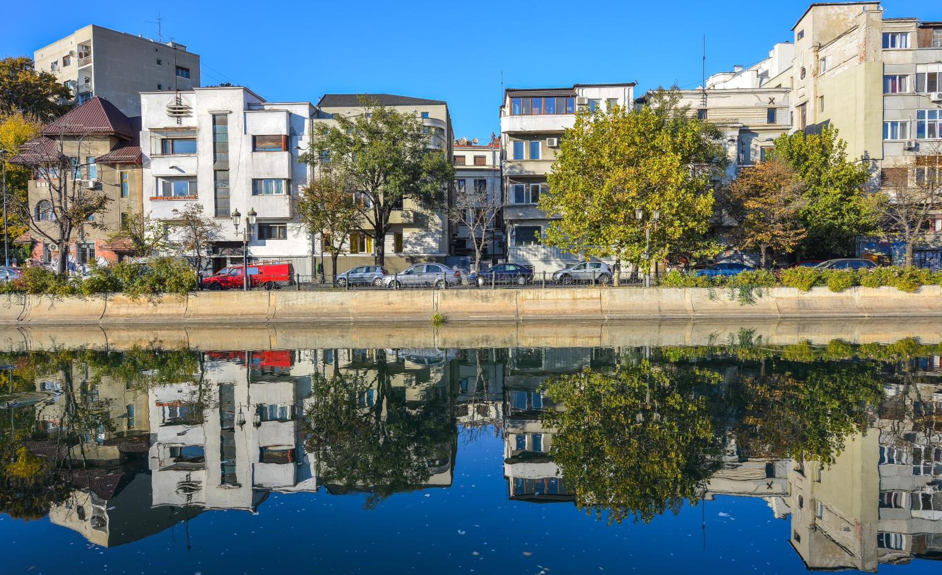 Parliament & River View Apartments