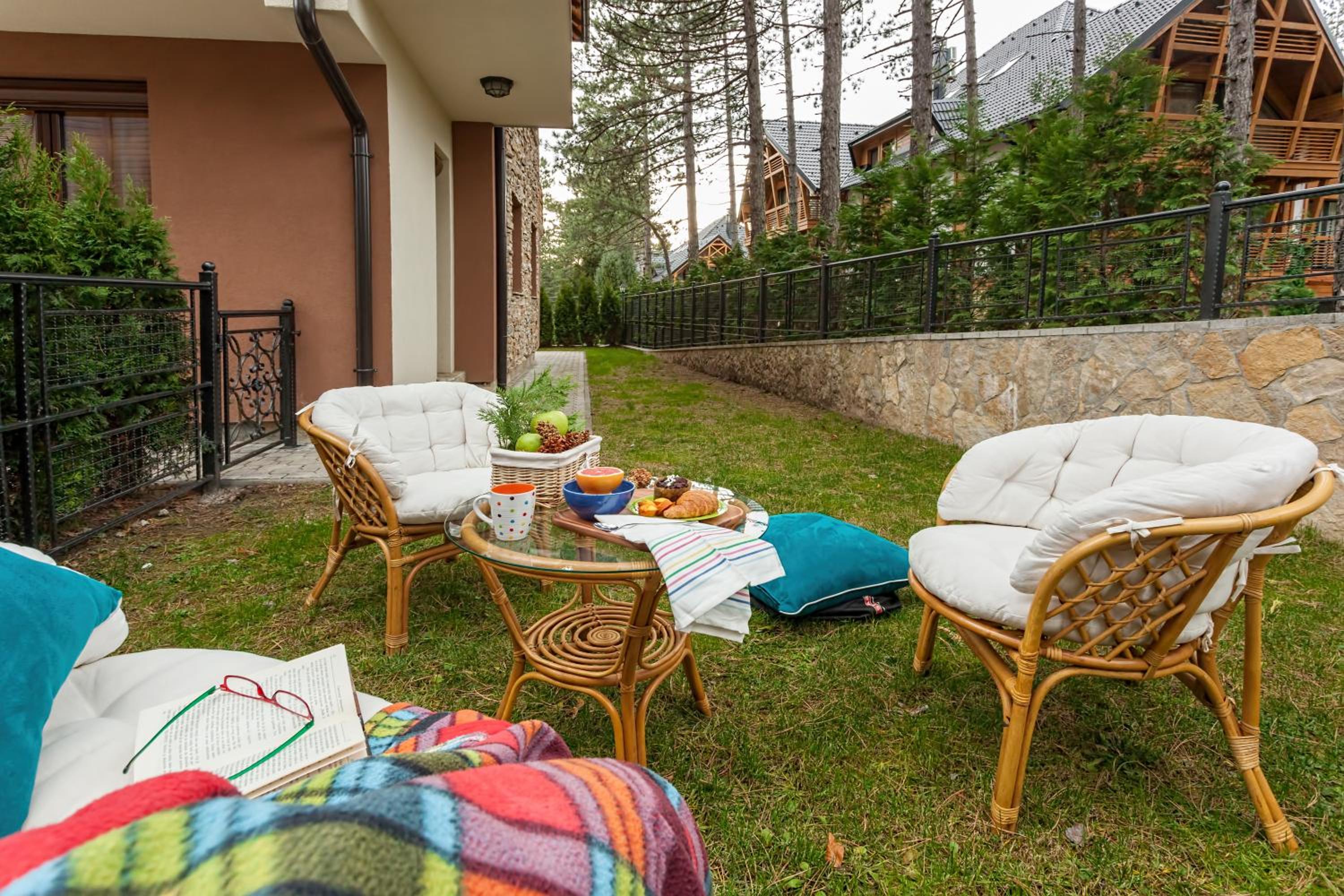 Photo 6