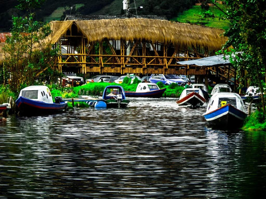 CASA LA KOCHA, Cabin, Hostal en la Laguna de la Cocha