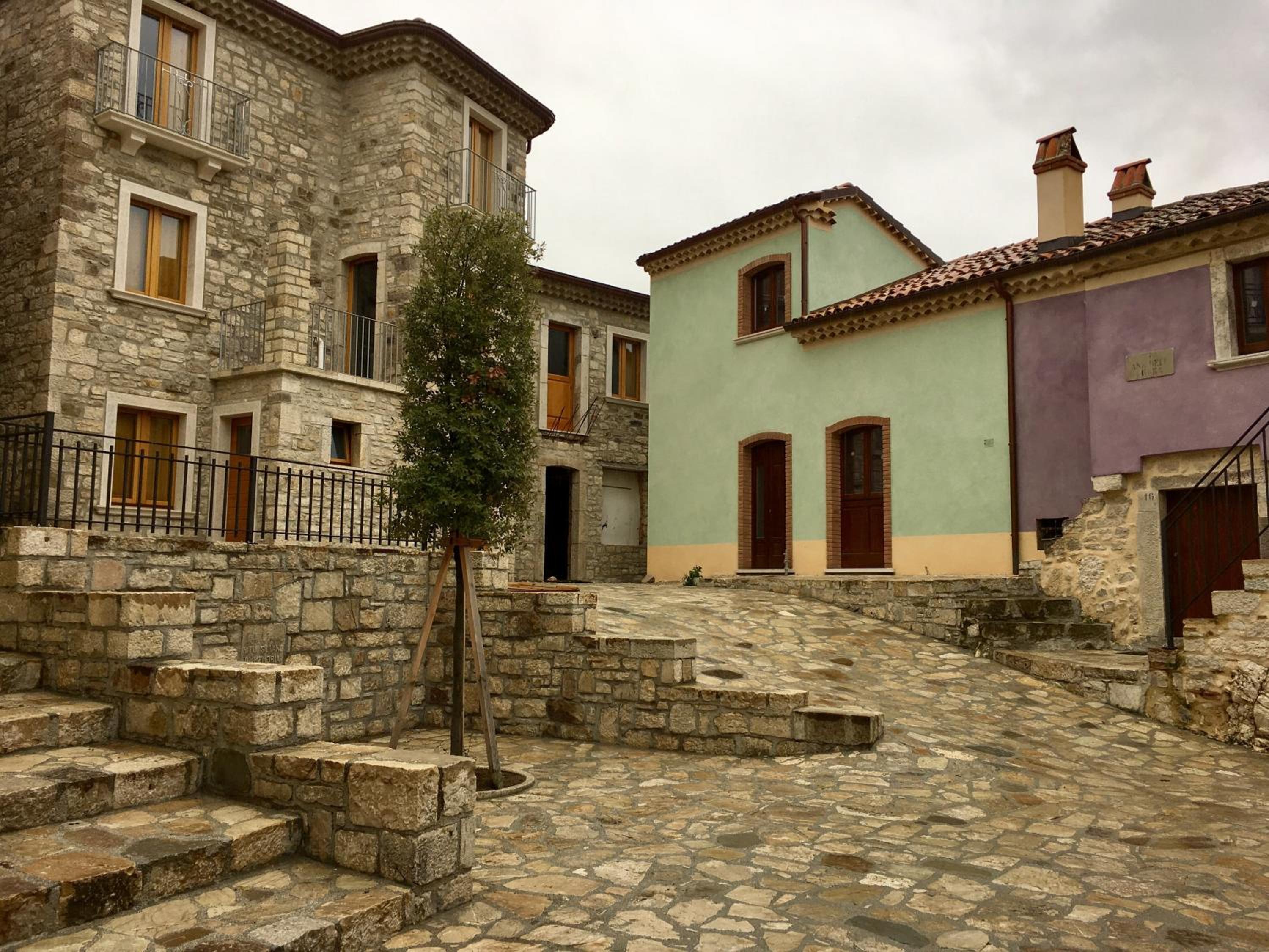 Photo 48