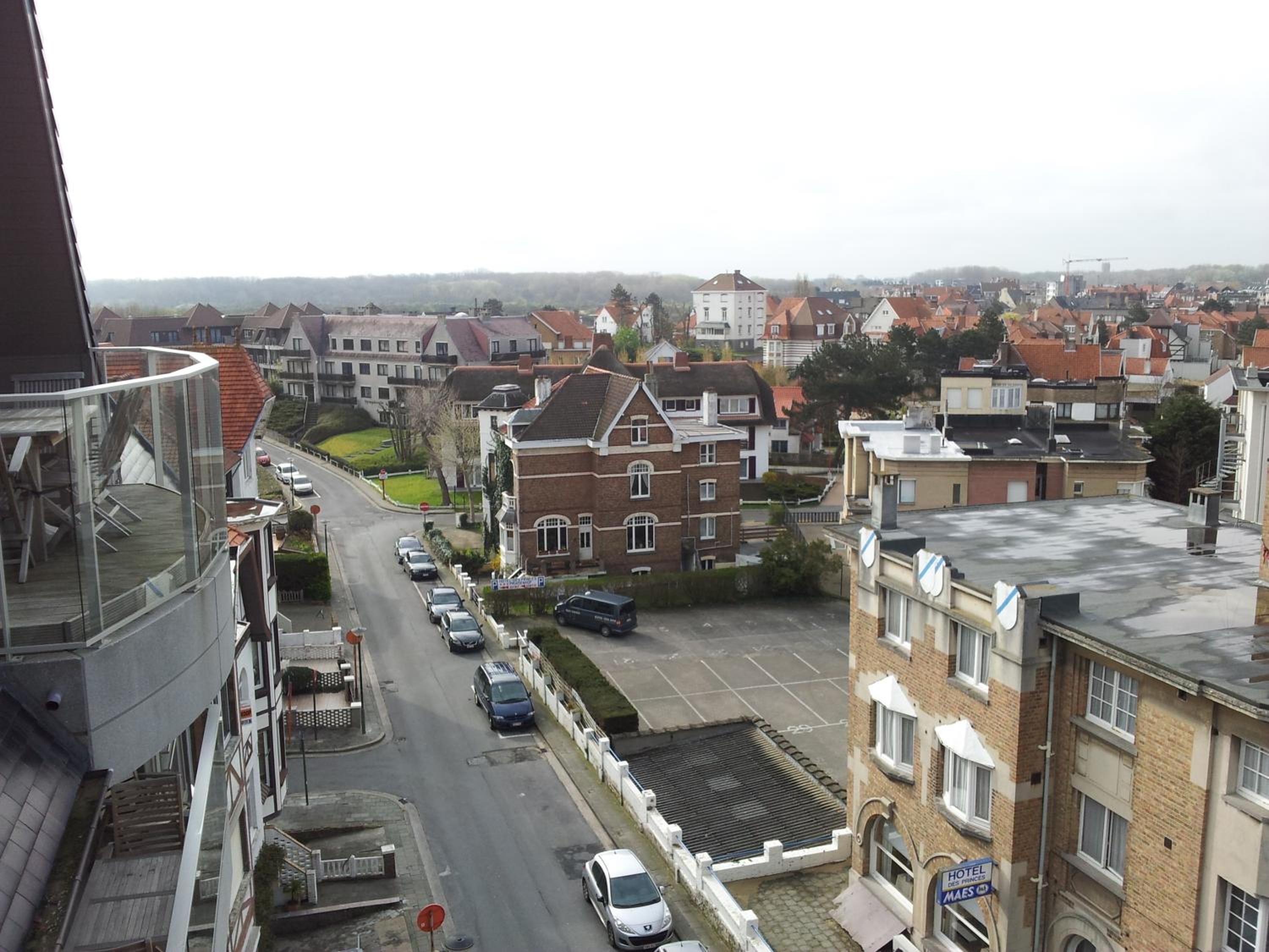 Photo 33