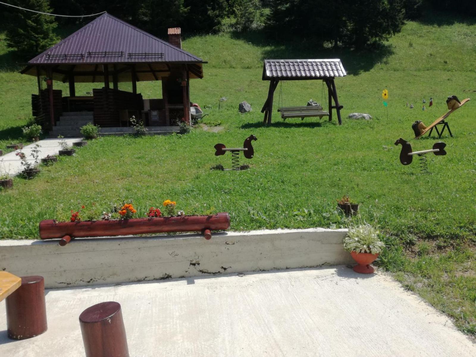 Photo 9