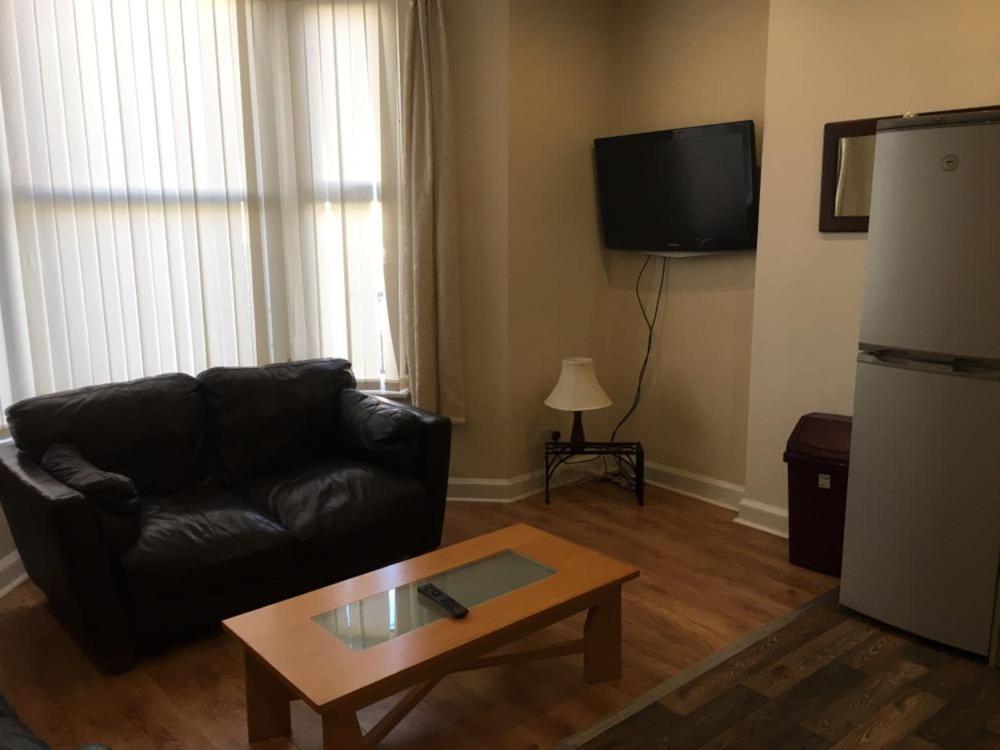 MARLEY MANSIONS APARTMENT - Clarendon