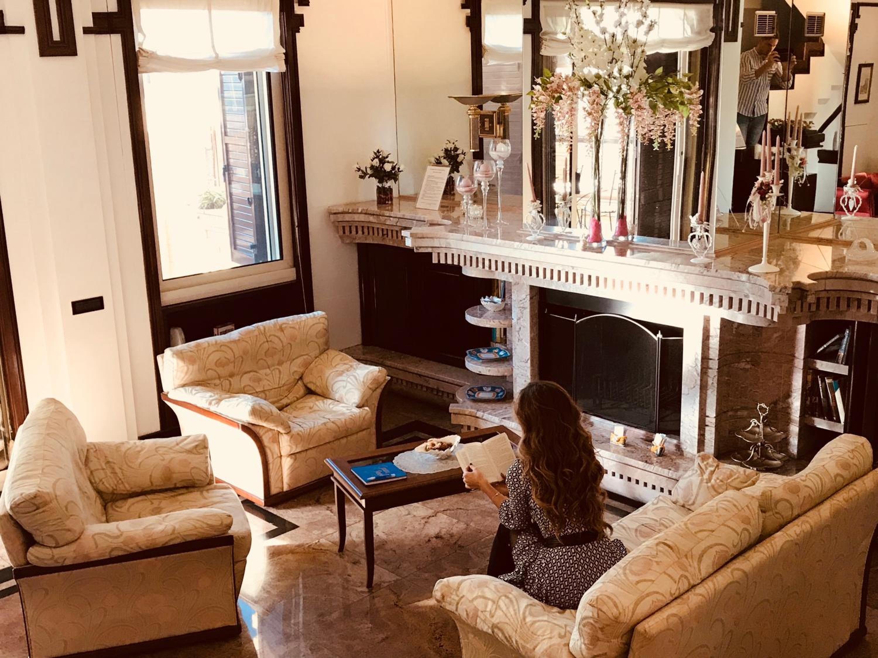 lounge