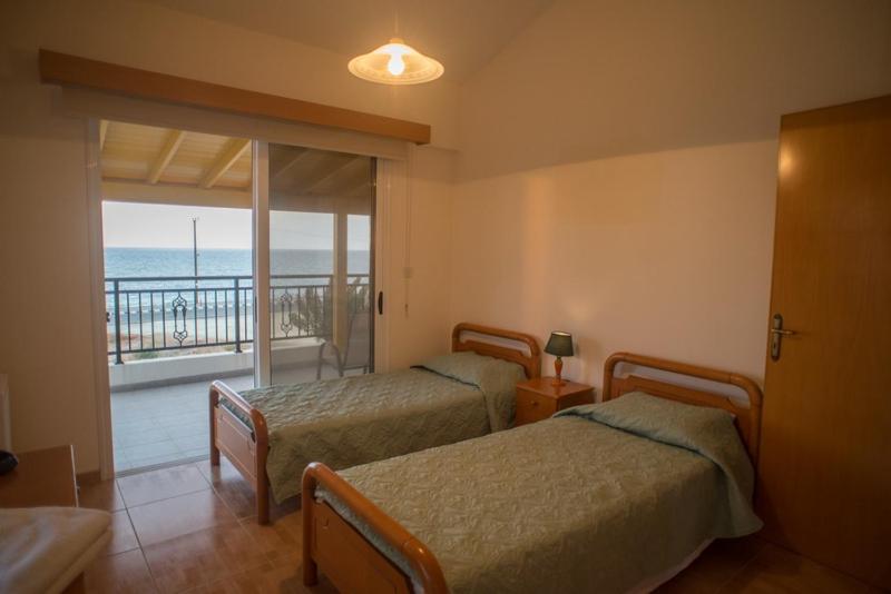 Beachfront Villa Thomas 5
