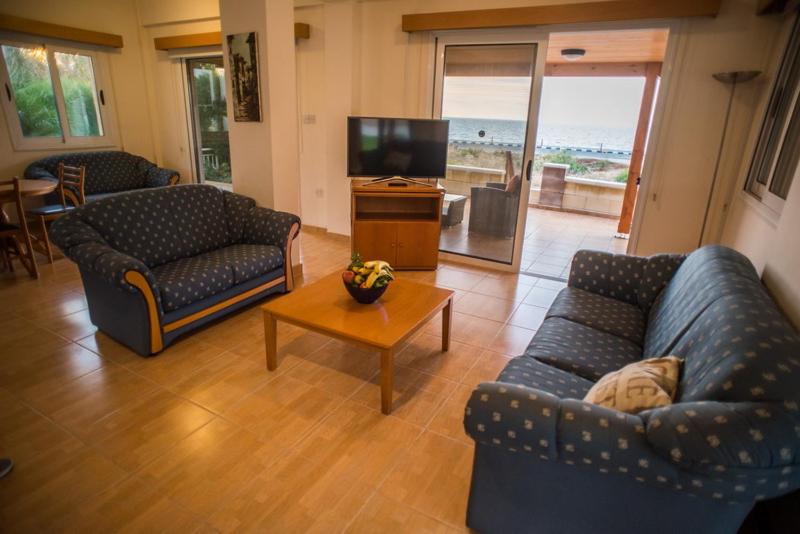 Beachfront Villa Thomas 5