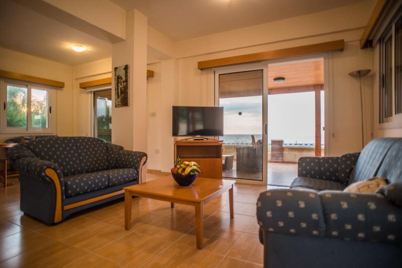 Beachfront Villa Thomas 5