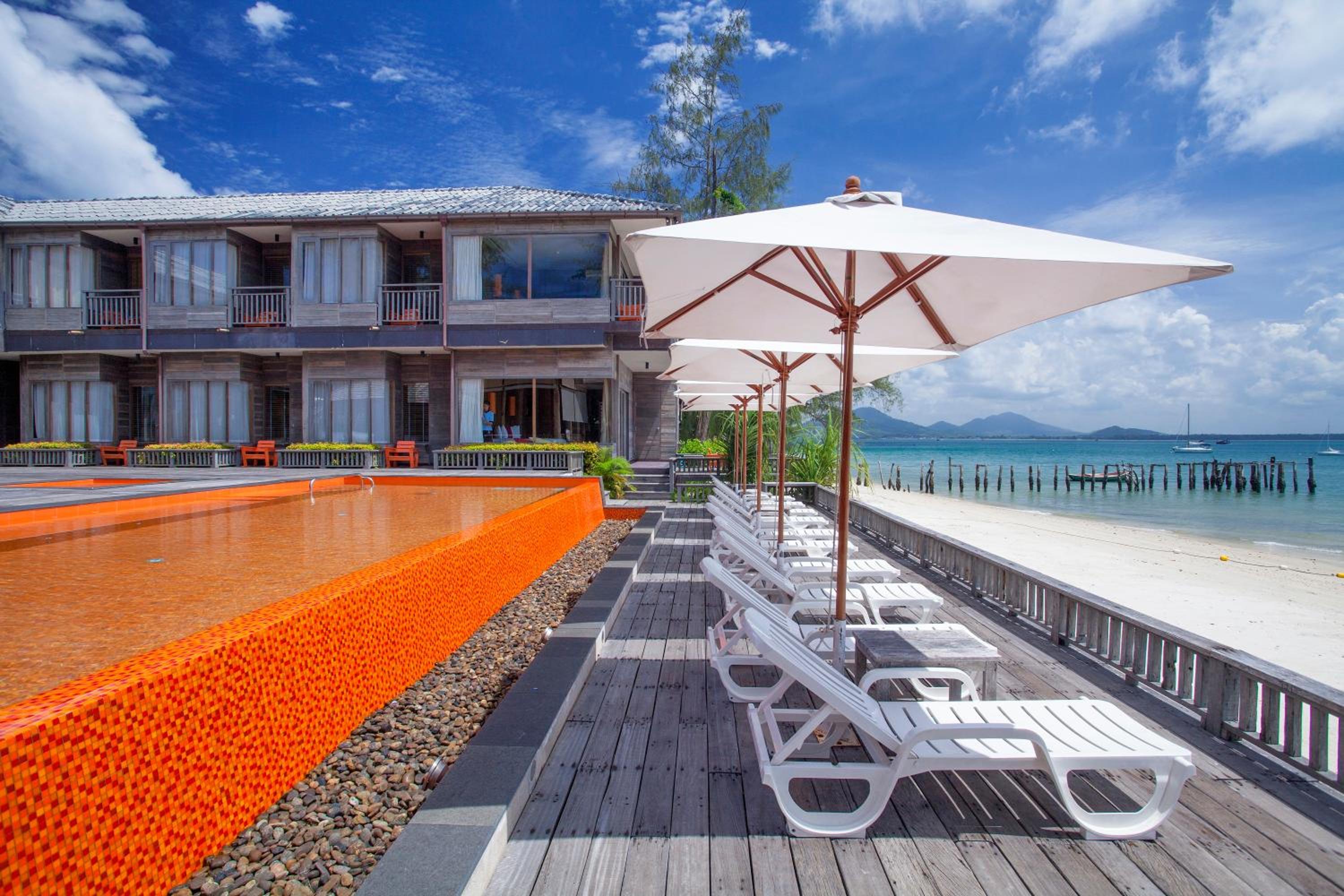 Baan Ploy Sea