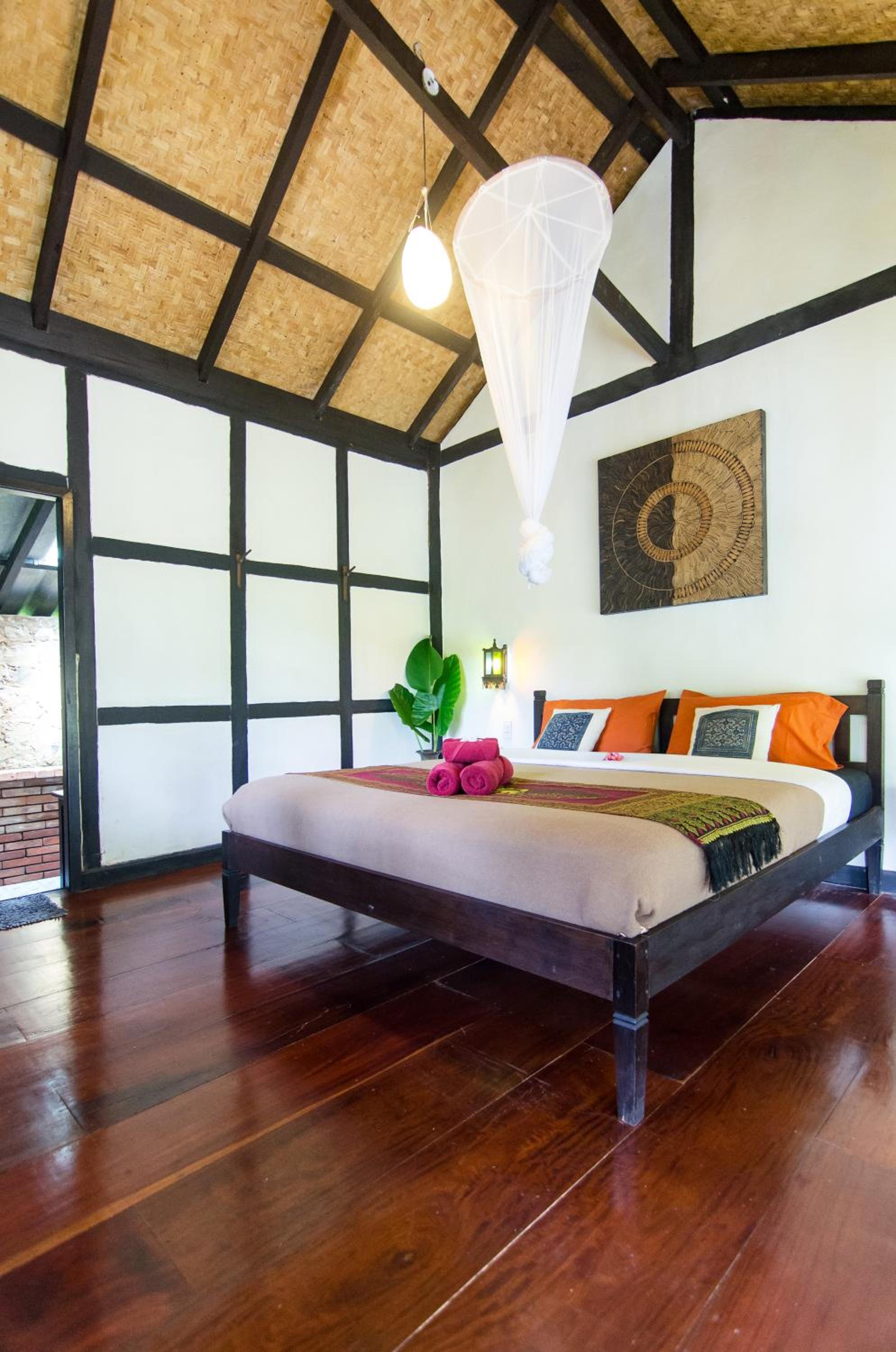 Hillside - Nature Lifestyle Lodge