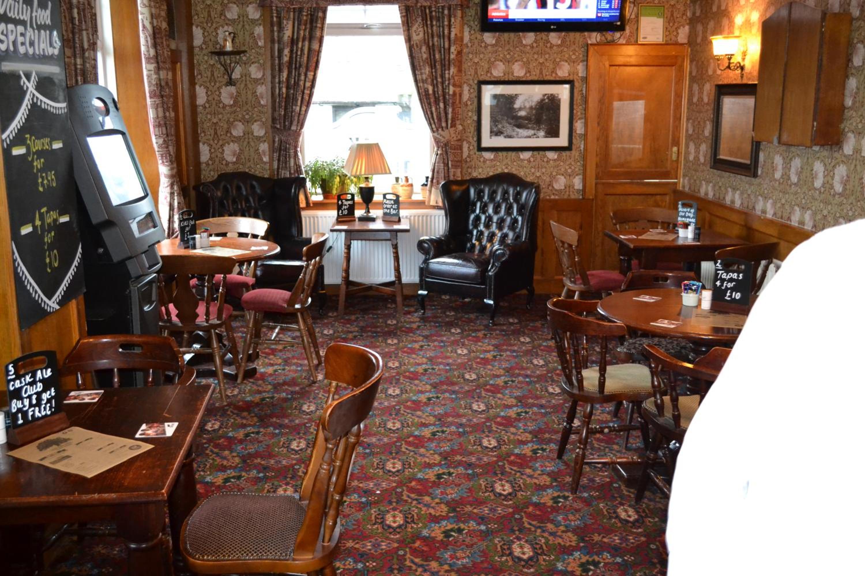 Oak Tree Inn