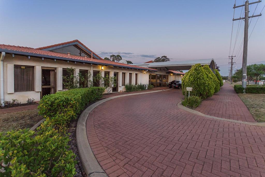 Banksia Motel