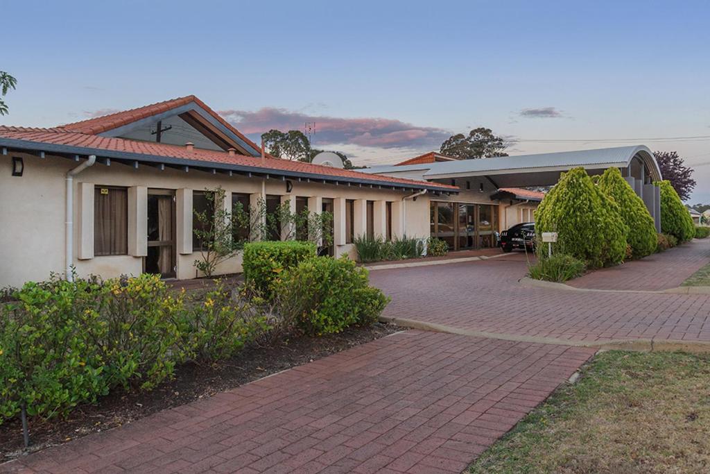 Banksia Motel