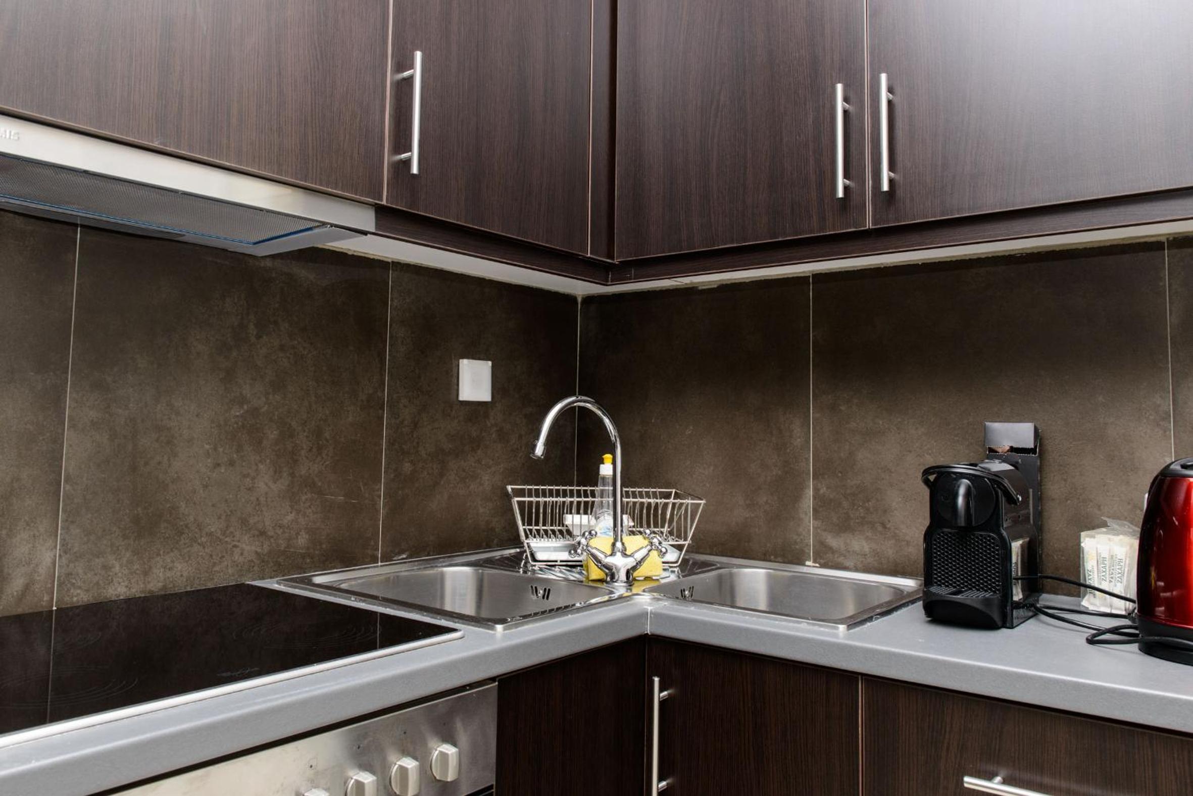 Apartment & Parking 100m Kerameikos Metro