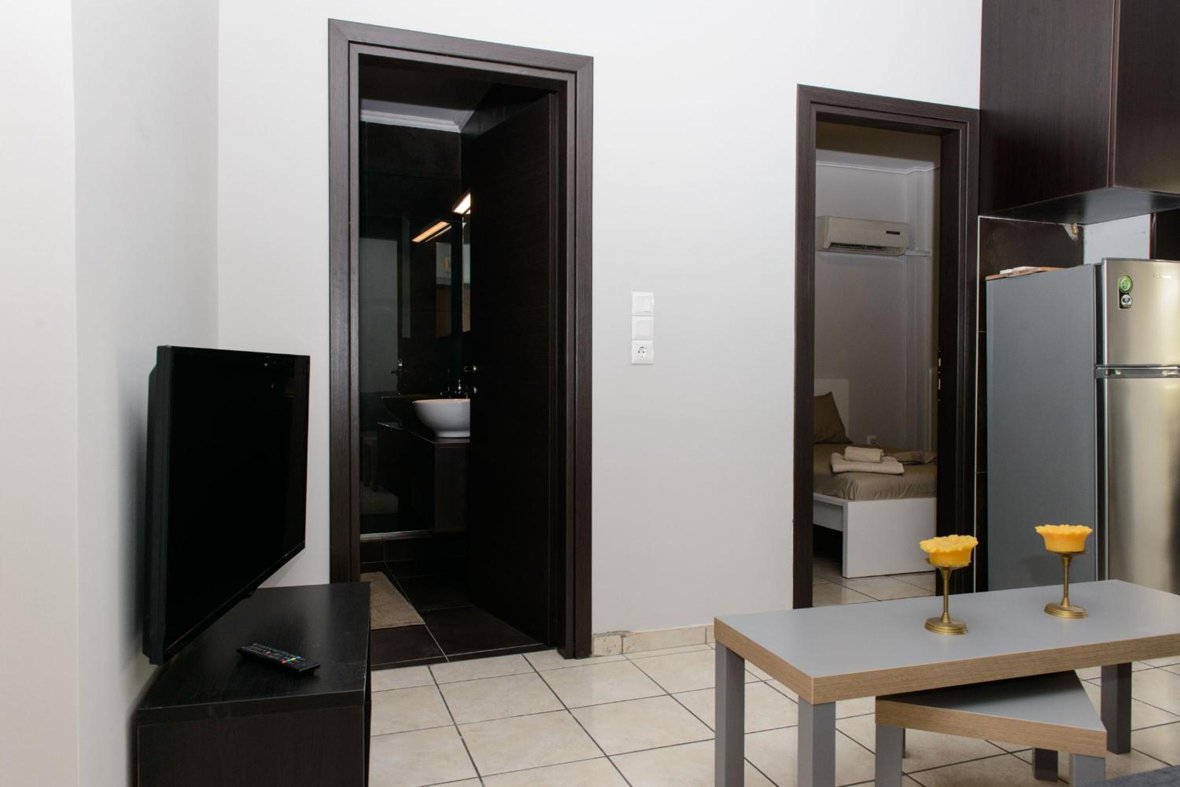 Apartment & Parking 100m Kerameikos Metro