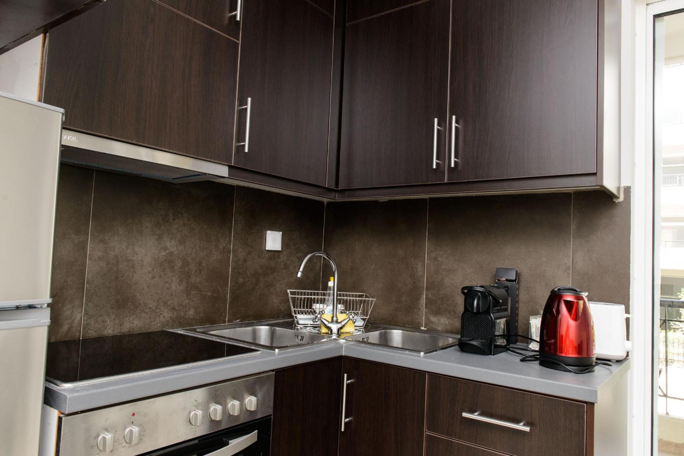 Apartment & Parking 100m Kerameikos Metro