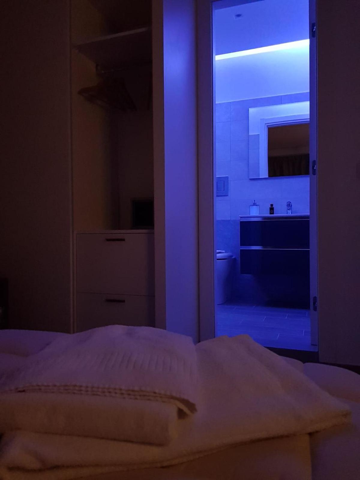 2B Fifteen Floor Suite Napoli