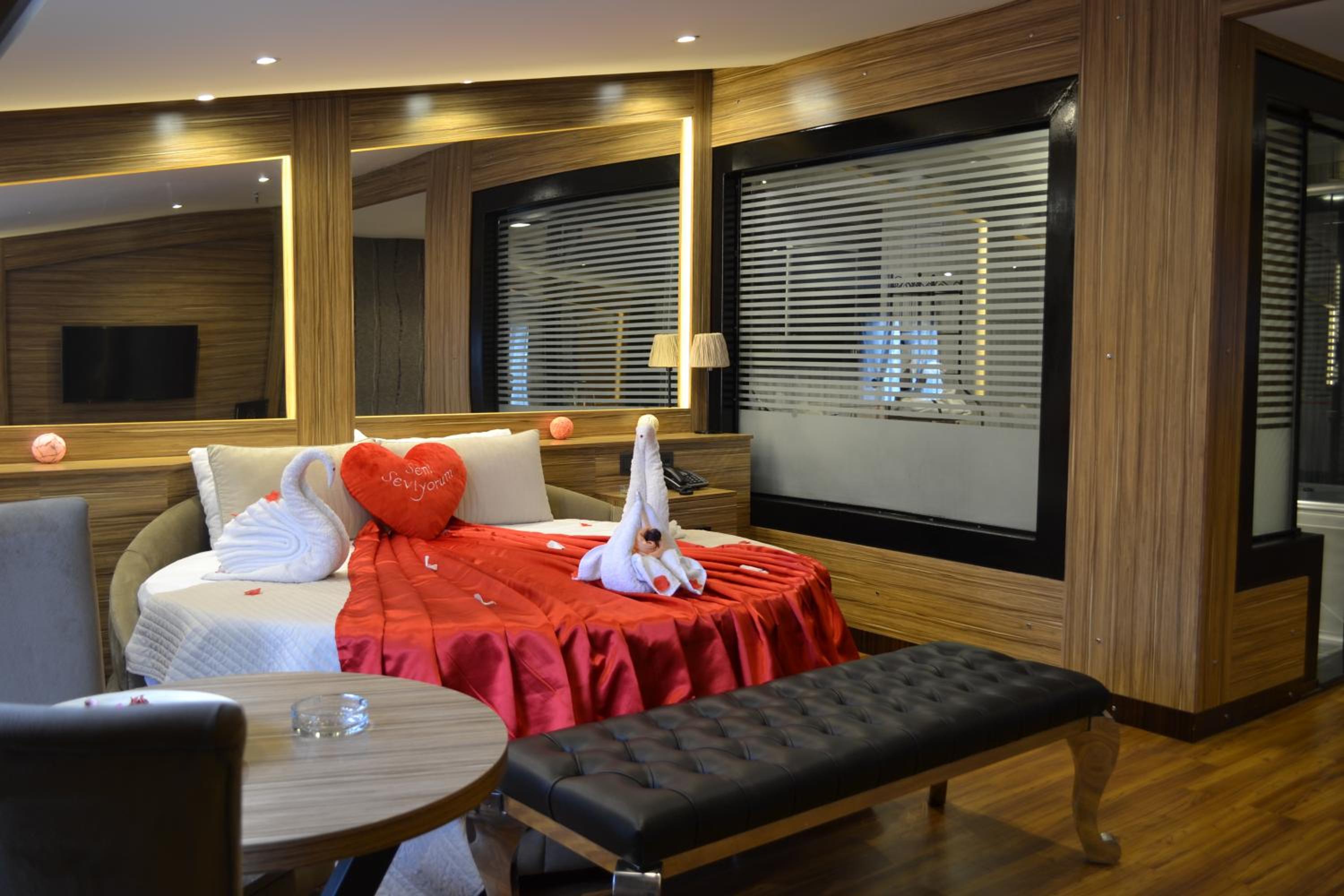 Gümüş Sarayı Süitleri - Image 29