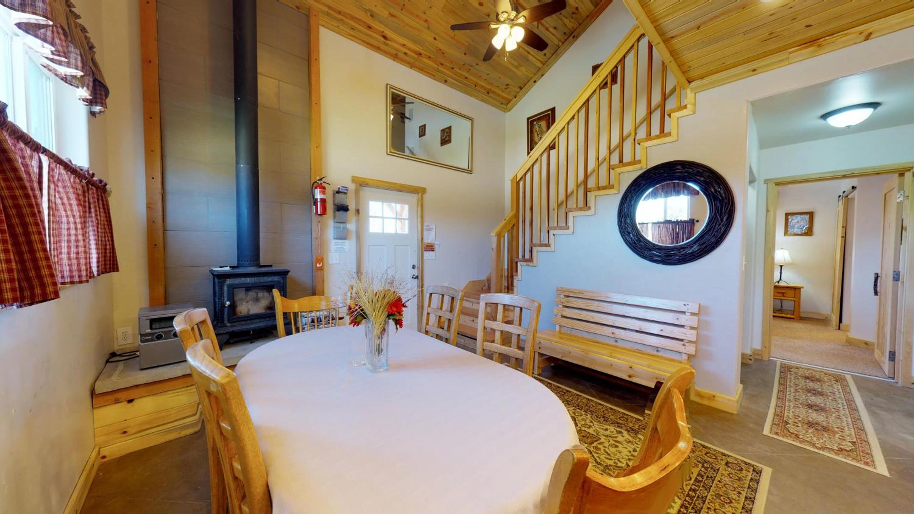The Cedars Country Cottage, Solitude, Amazing Night Skies!! view 4