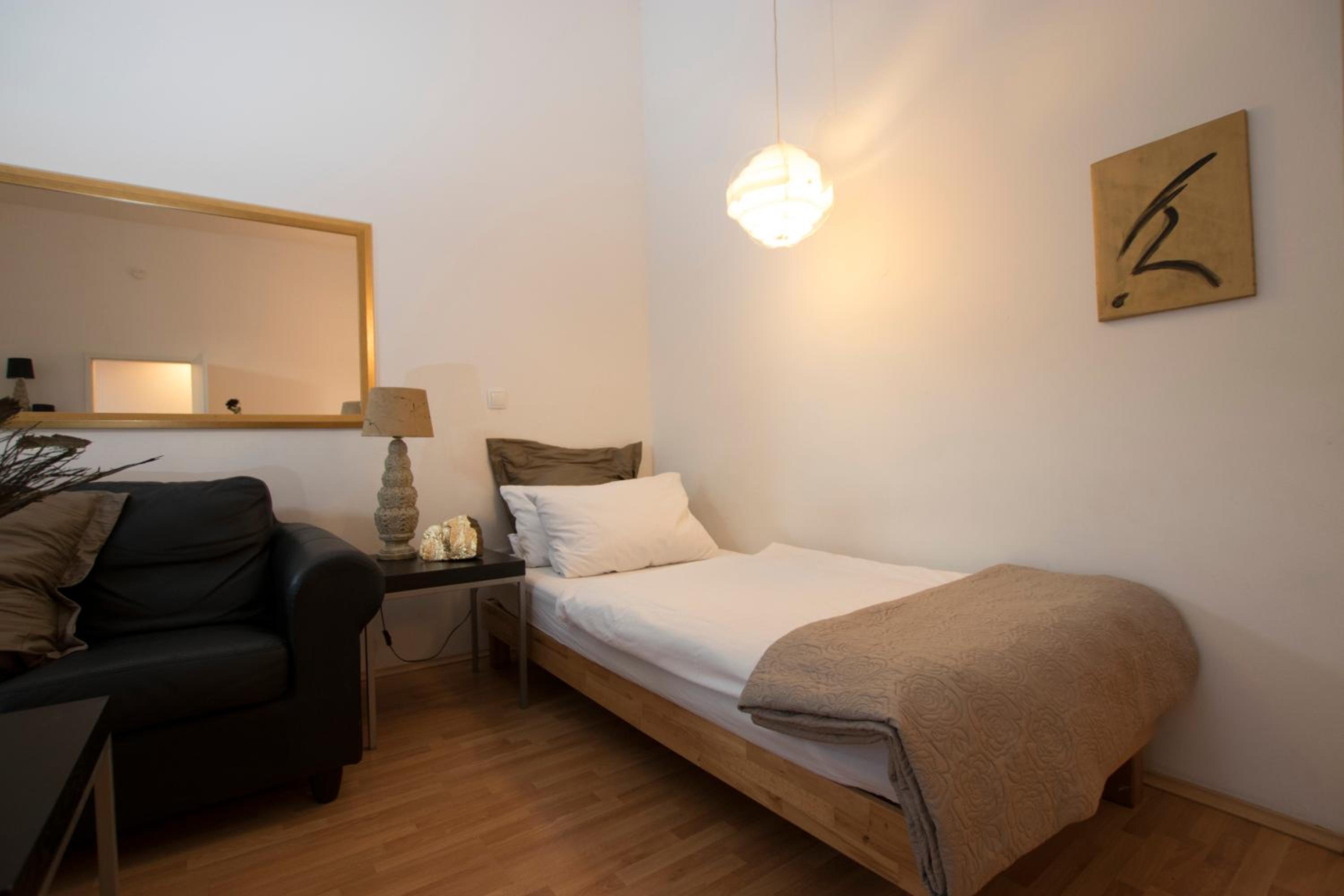 Studio-Apartments & möblierte Wohnungen für Monteure zentral in Mülheim an der Ruhr