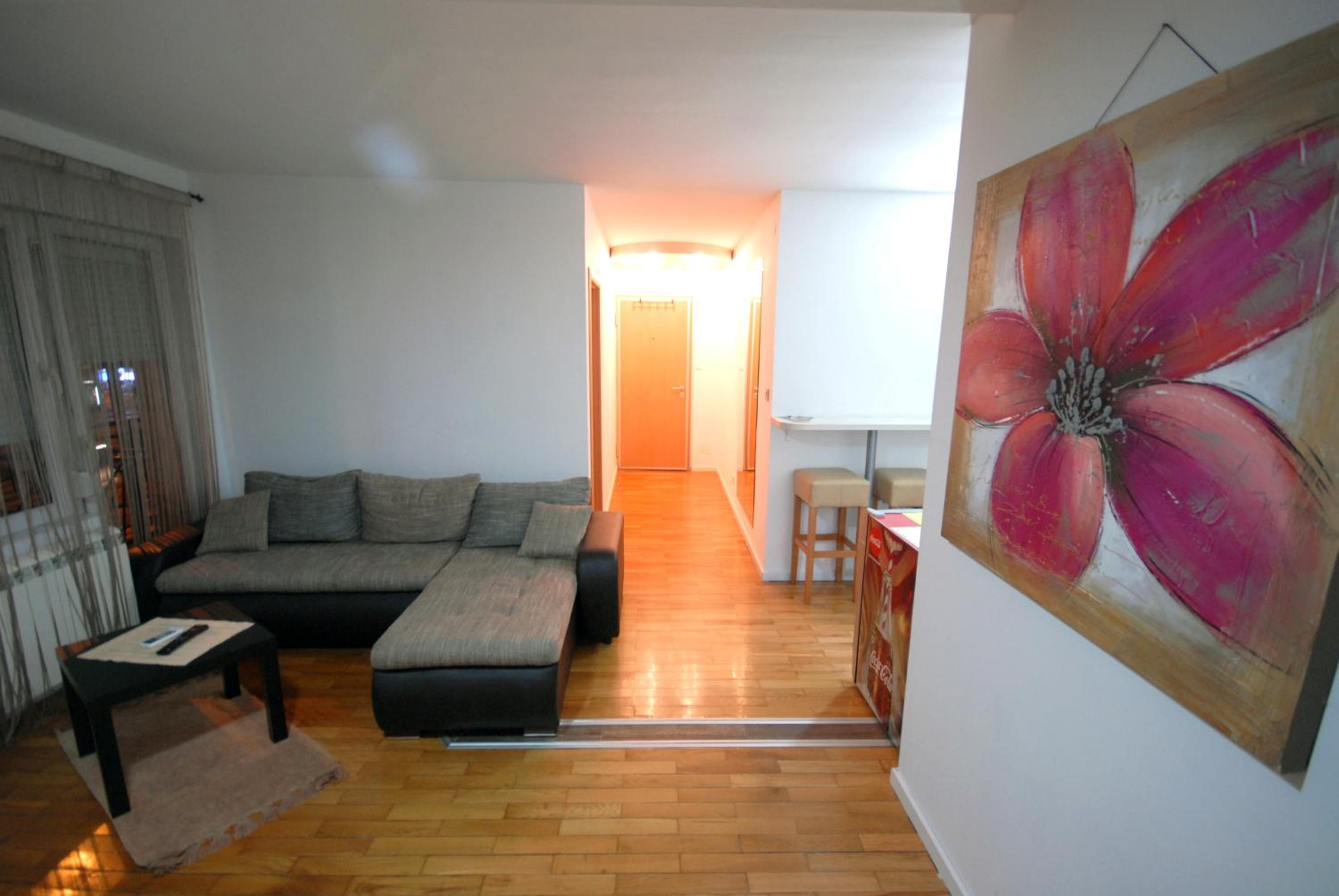 Photo 33