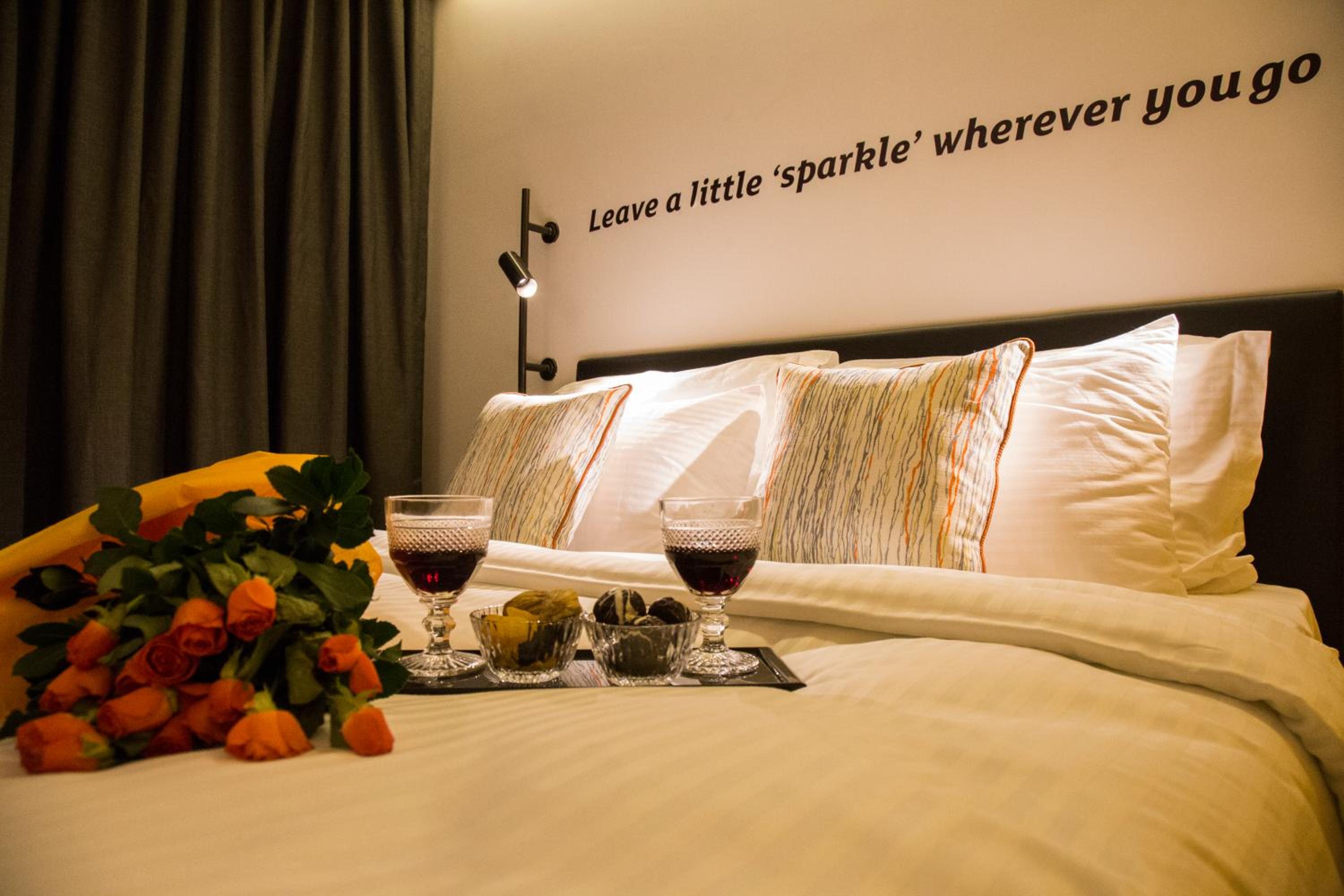Sparkle Otel - Image 75