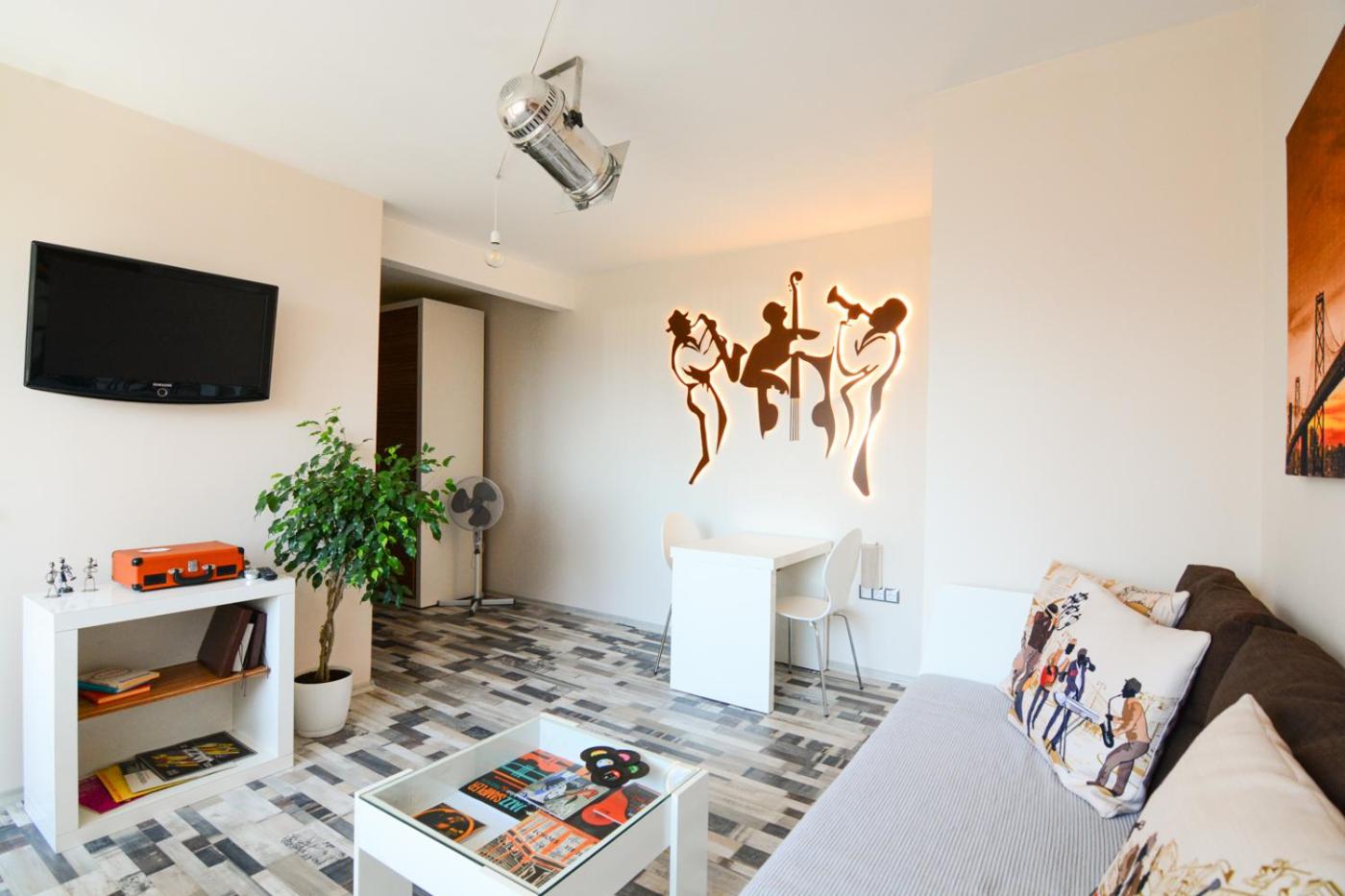 Jazzy Sofia Downtown Apartment view 3