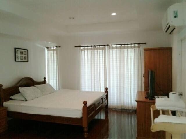 Young Coconut Garden Home Resort