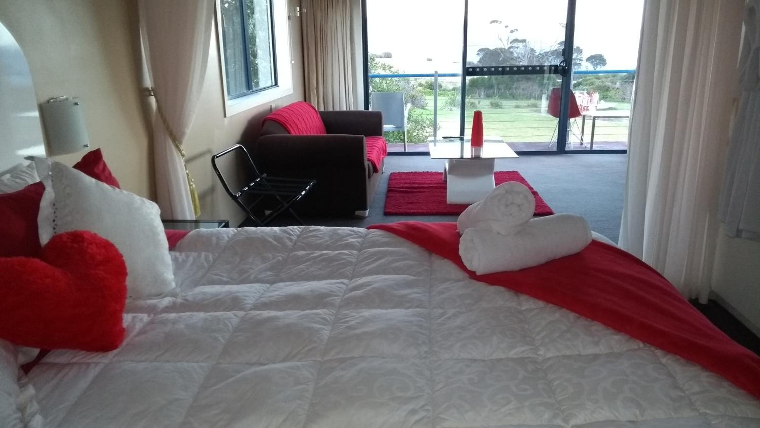 Diamond Island Resort, Restaurant & Bar and Penguin Show