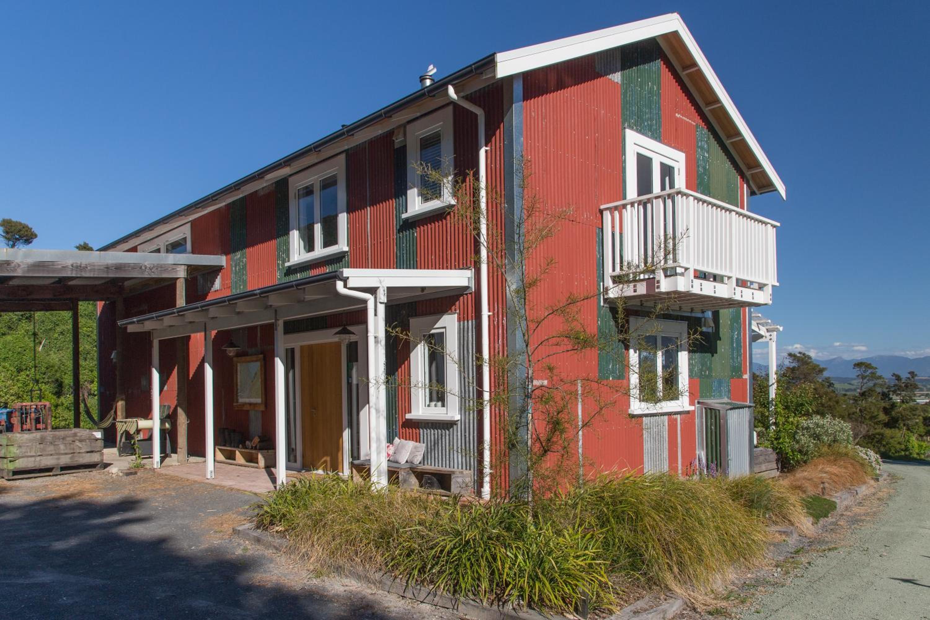 The Pear Orchard Lodge