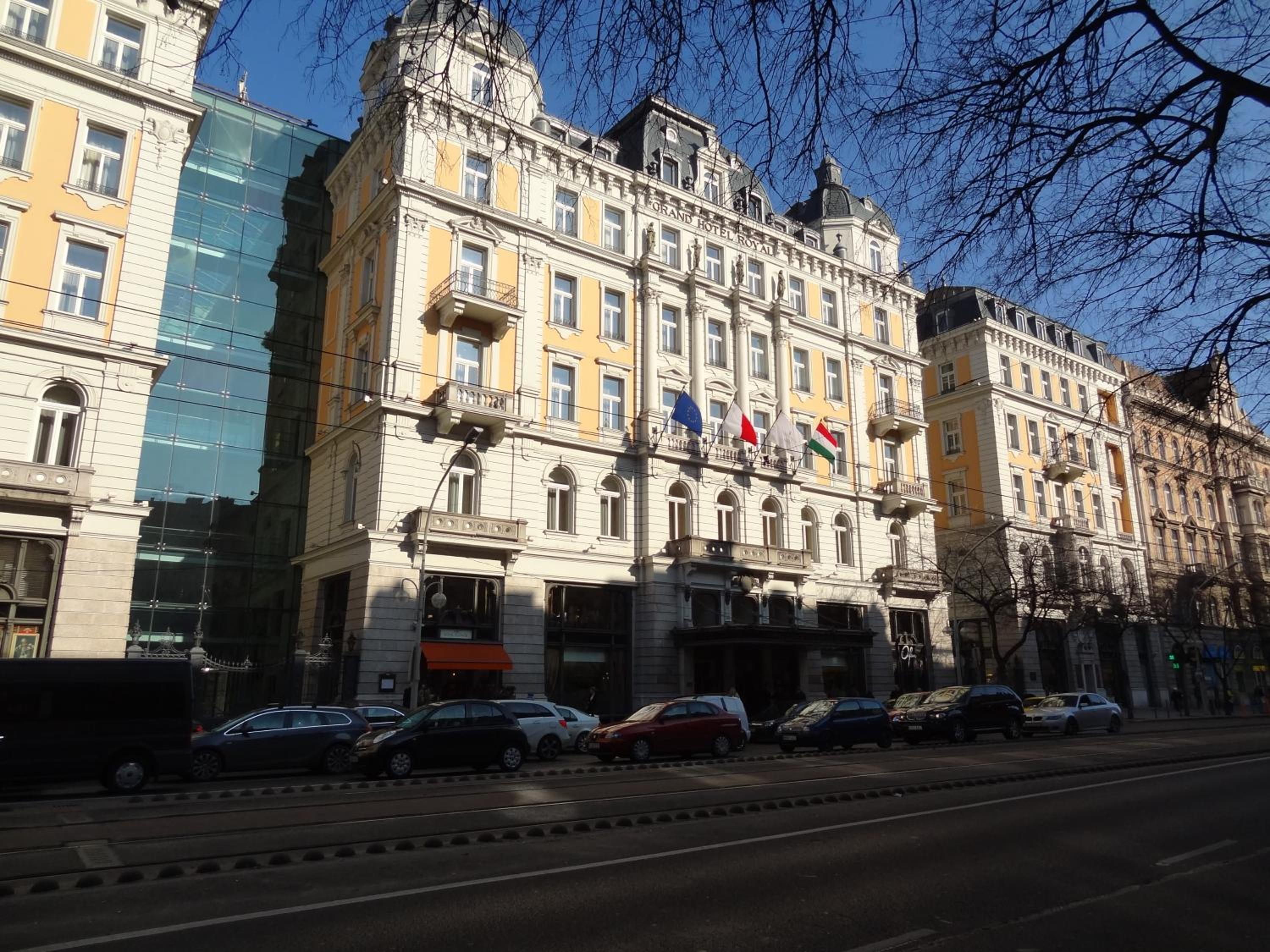 Erzsebet Boulevard Apartment