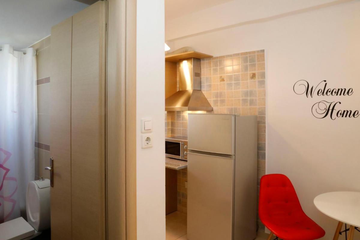 Metaxourghio Boutique Apartment