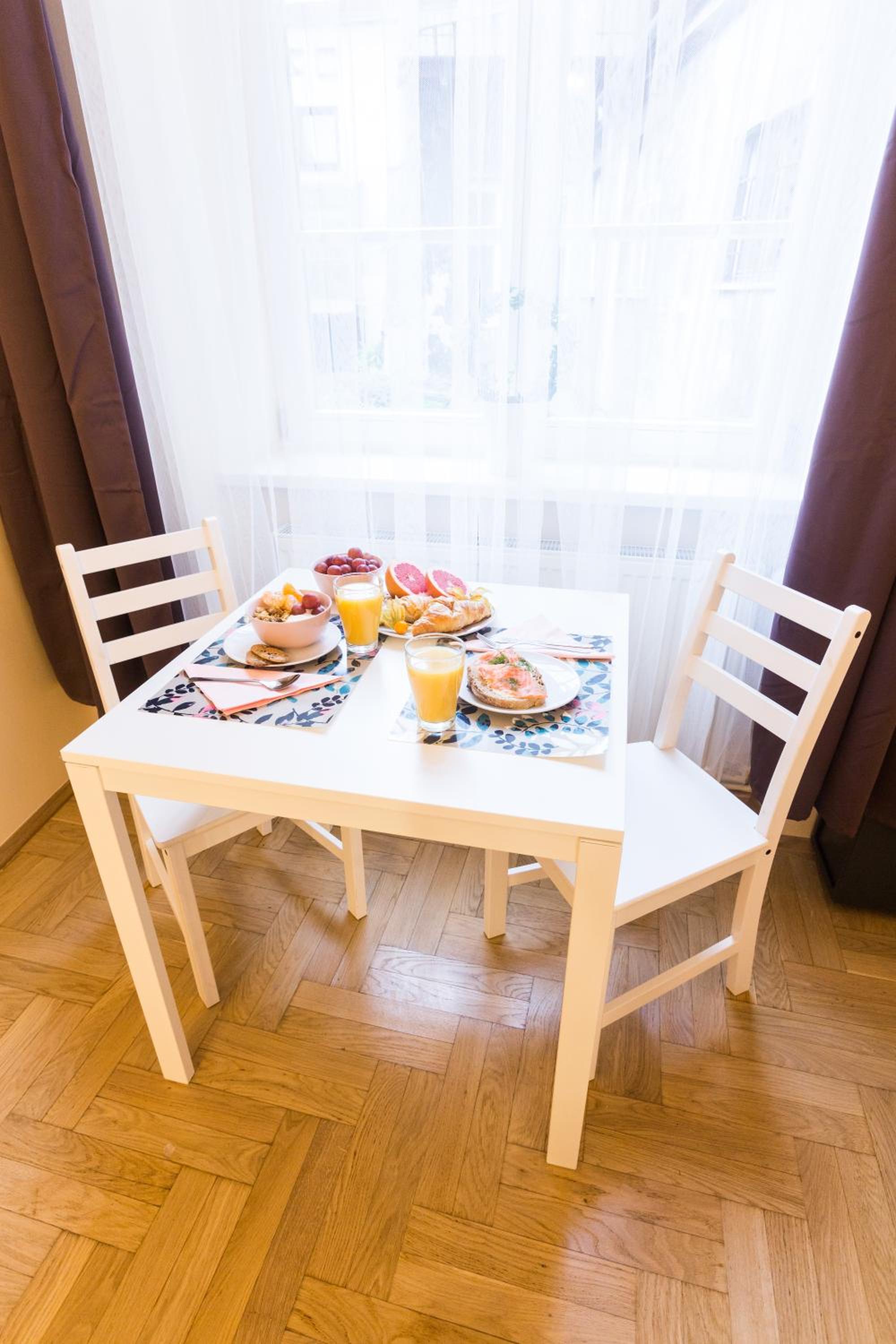 Apartments Roman