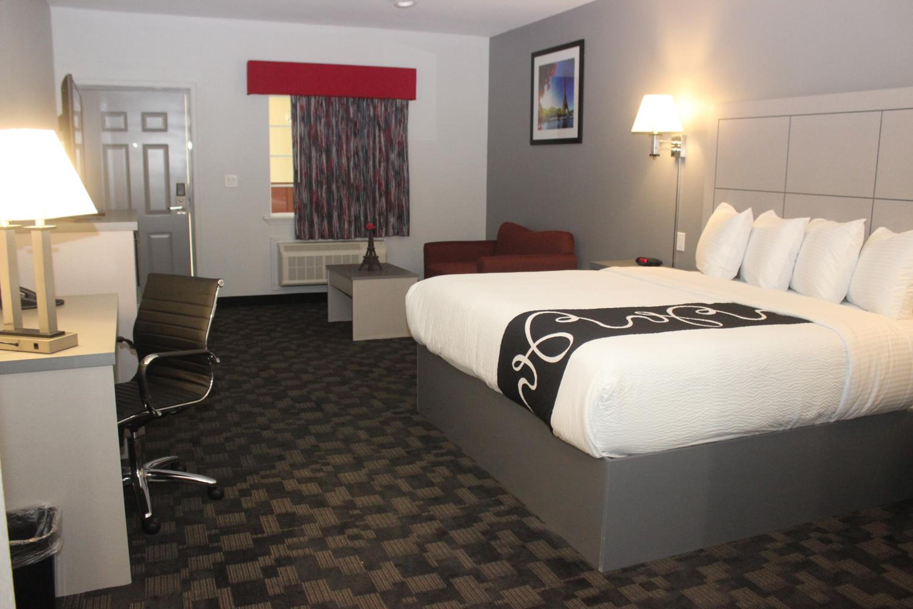 Paris Vacations - Paris Inn  Suites - Property Image 11