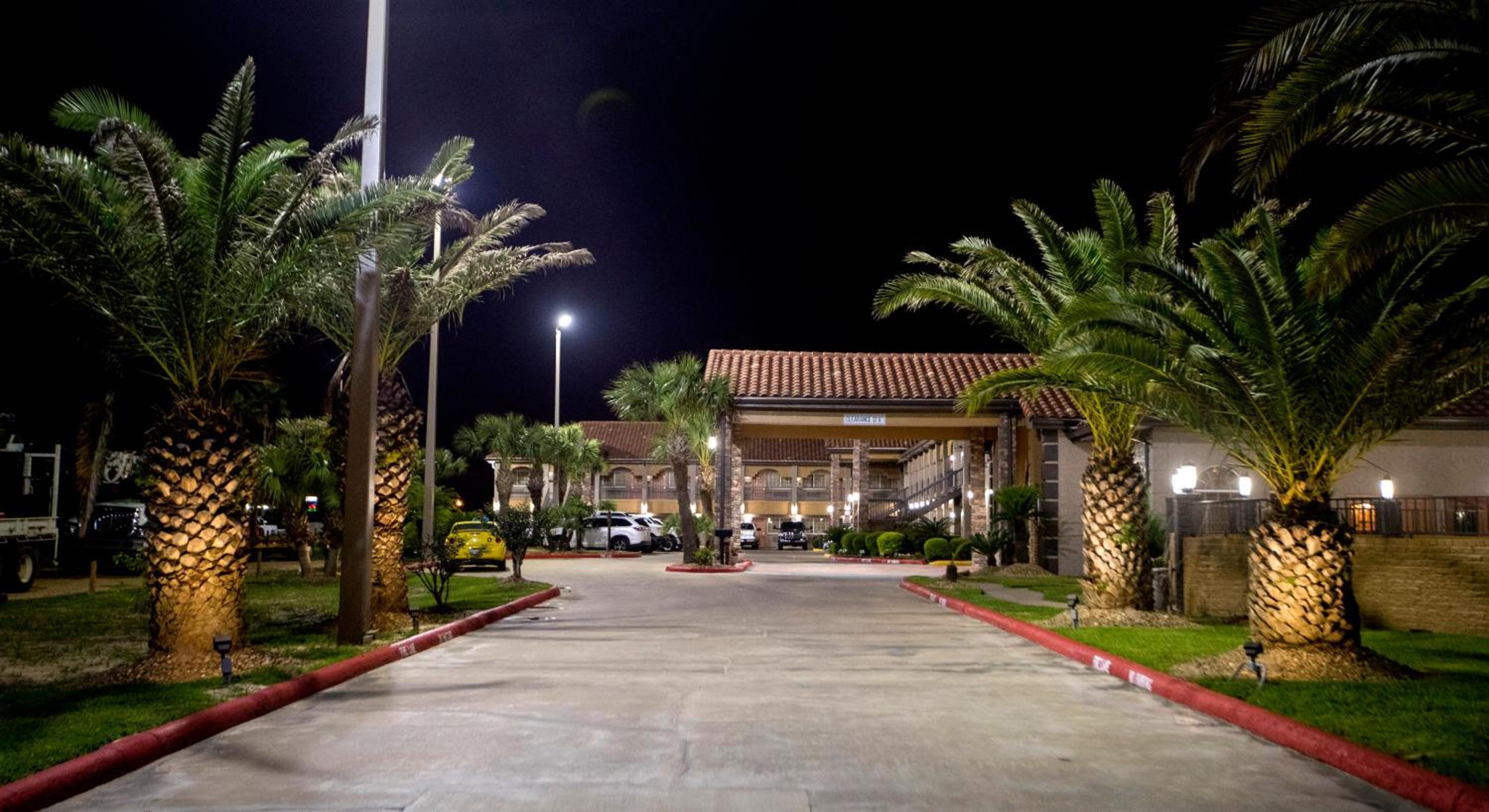 Best Western Executive Inn El Campo - Property Image 11
