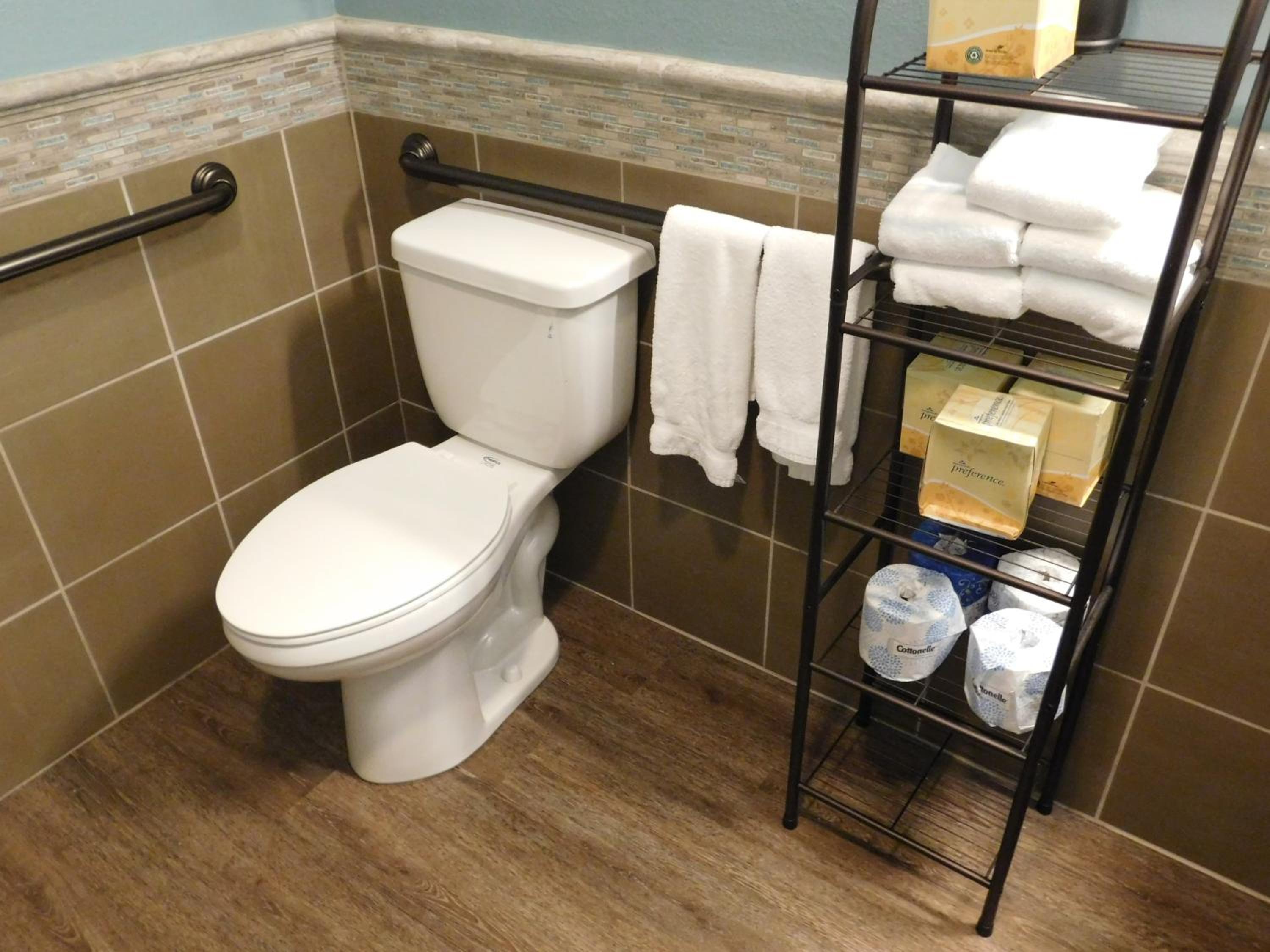Monterey Vacations - Wave Street Inn - Property Image 27