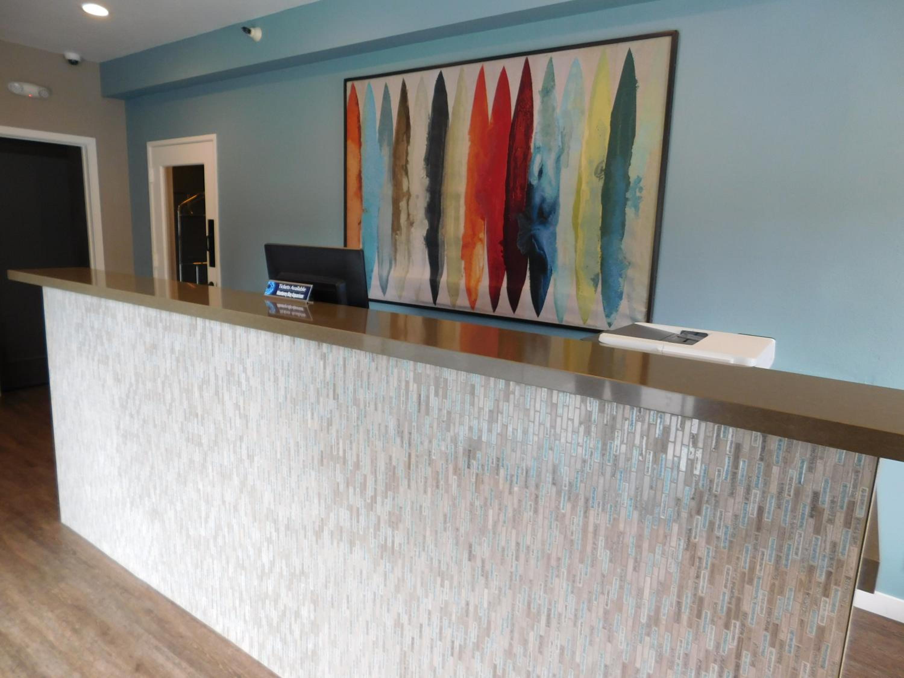 Monterey Vacations - Wave Street Inn - Property Image 38