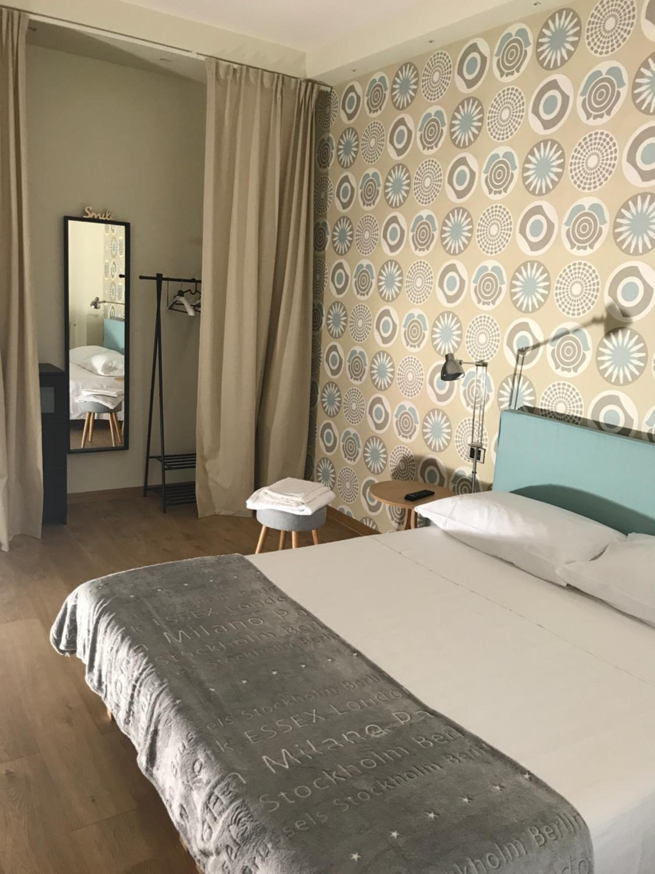 70's Luxury Cavour photo 3