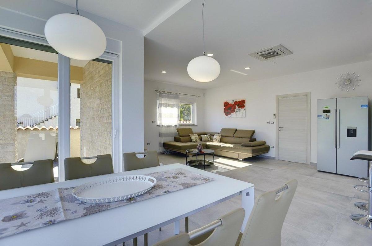 Villa White view 5