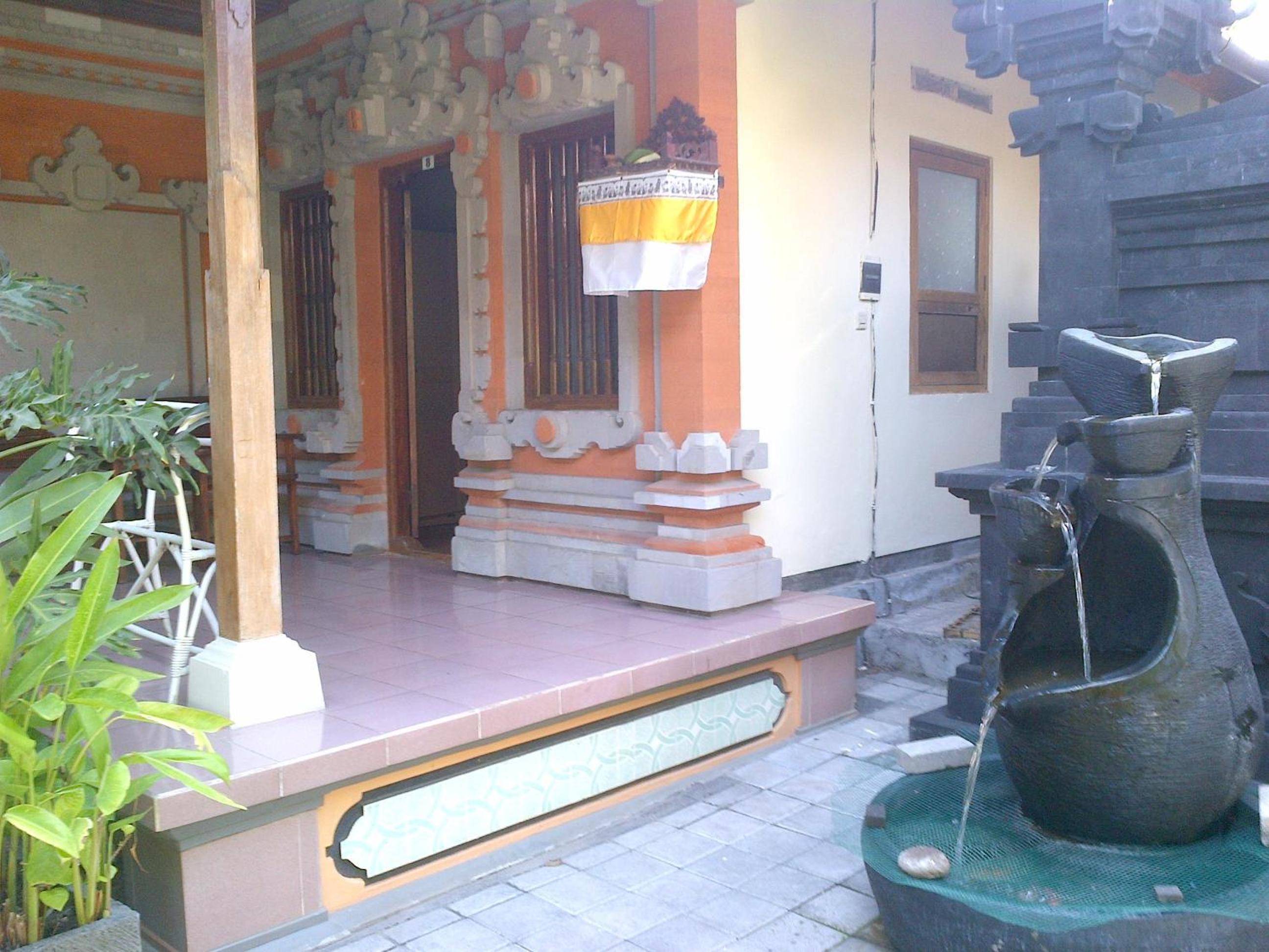 Adus Beach Inn