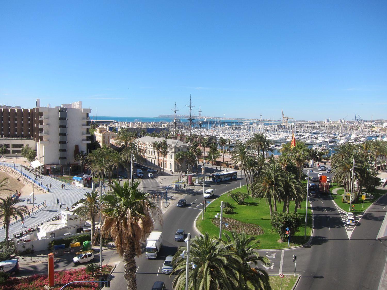 BEACH, CITY CENTER AND ENTERTAINMENT view 5