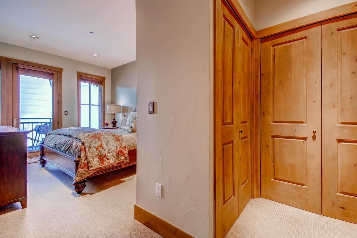 Villa Montane by East West Hospitality