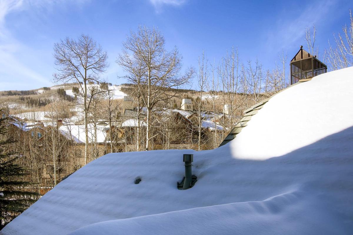 Villa Montane by East West Hospitality